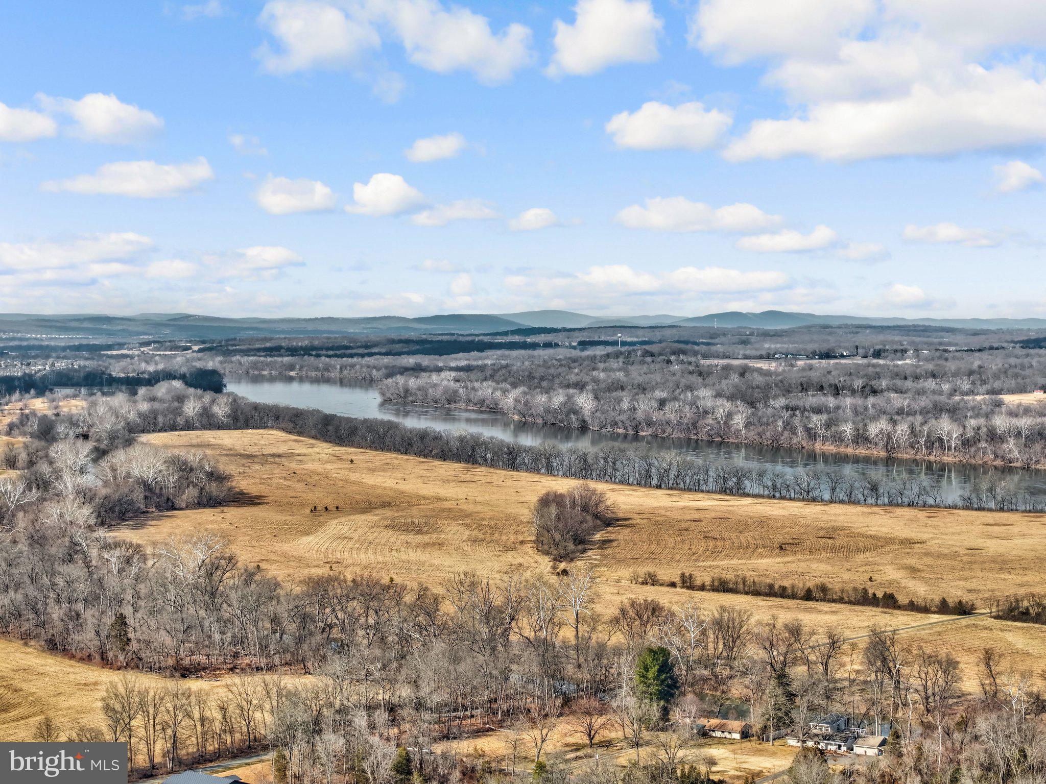 POTOMAC FARMS - Residential