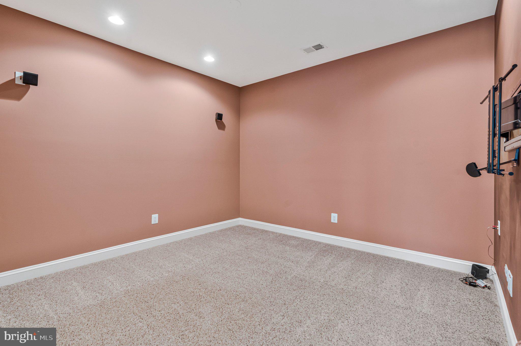 POTOMAC FARMS - Residential