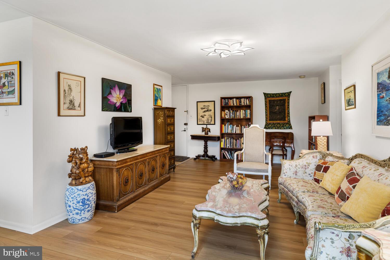 RIVER PARK - Residential