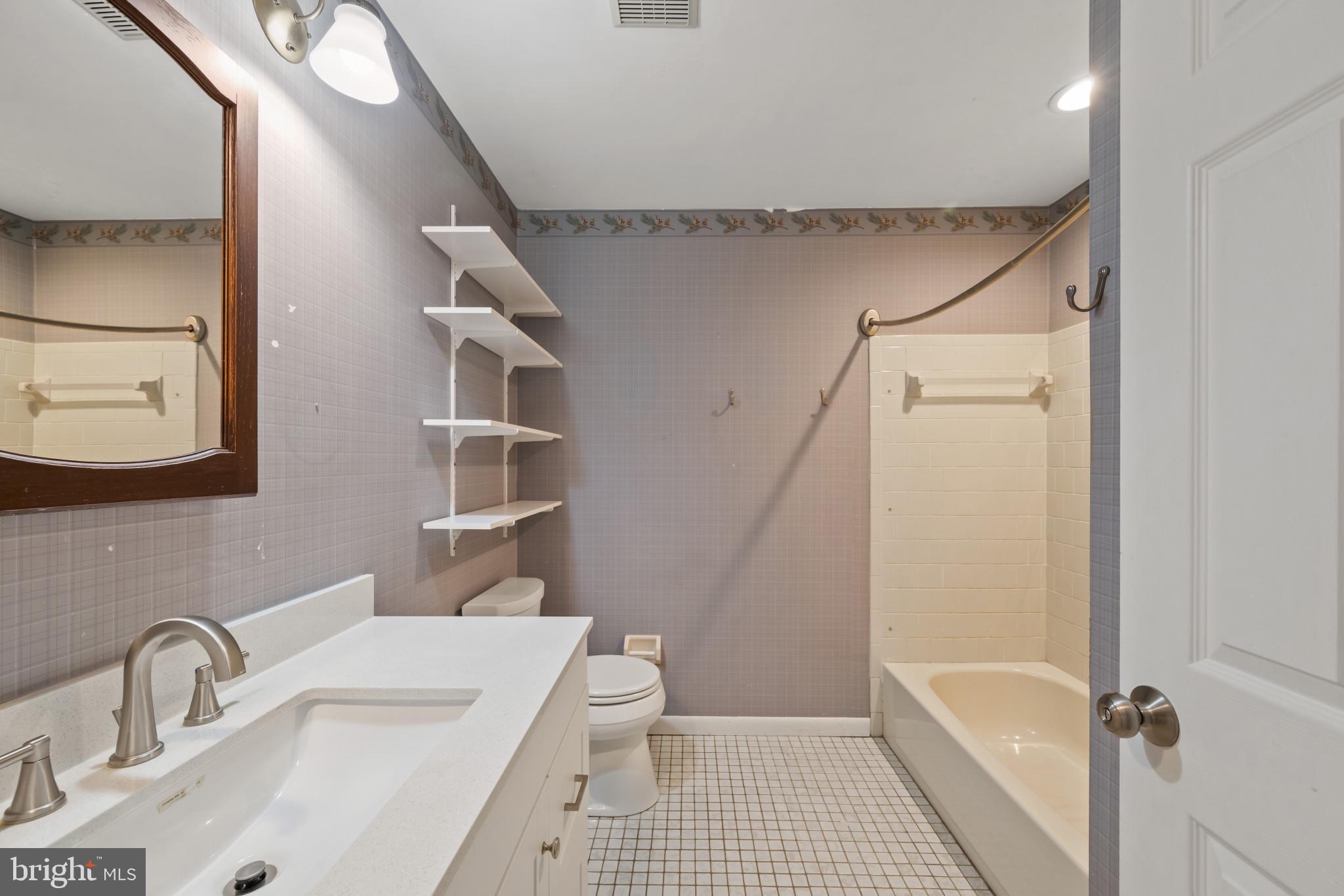 GREEN FIELD - Residential Lease