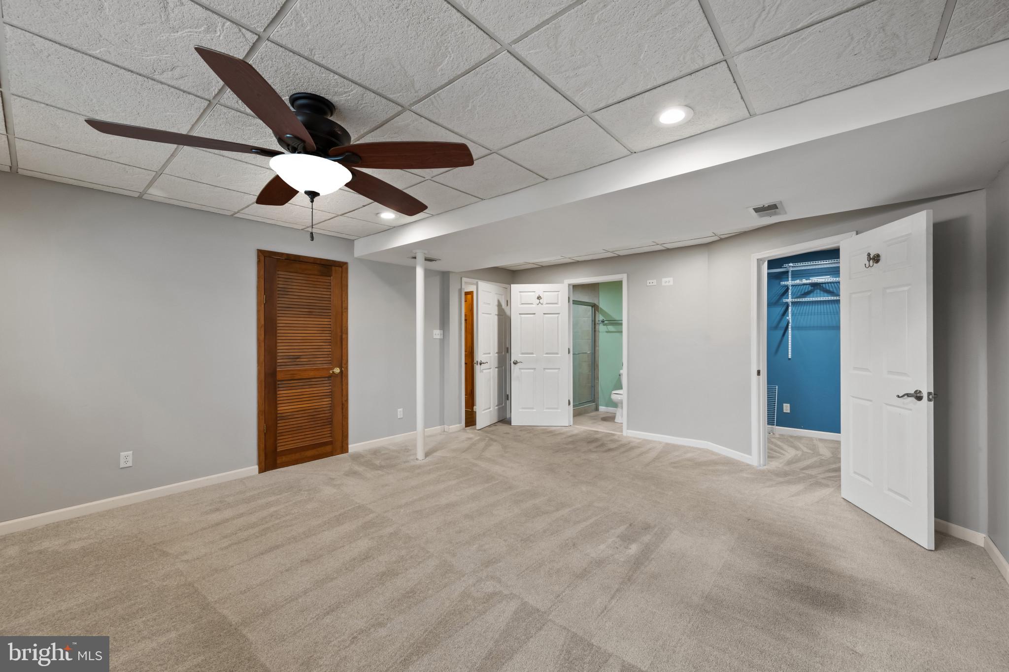 GREEN FIELD - Residential Lease