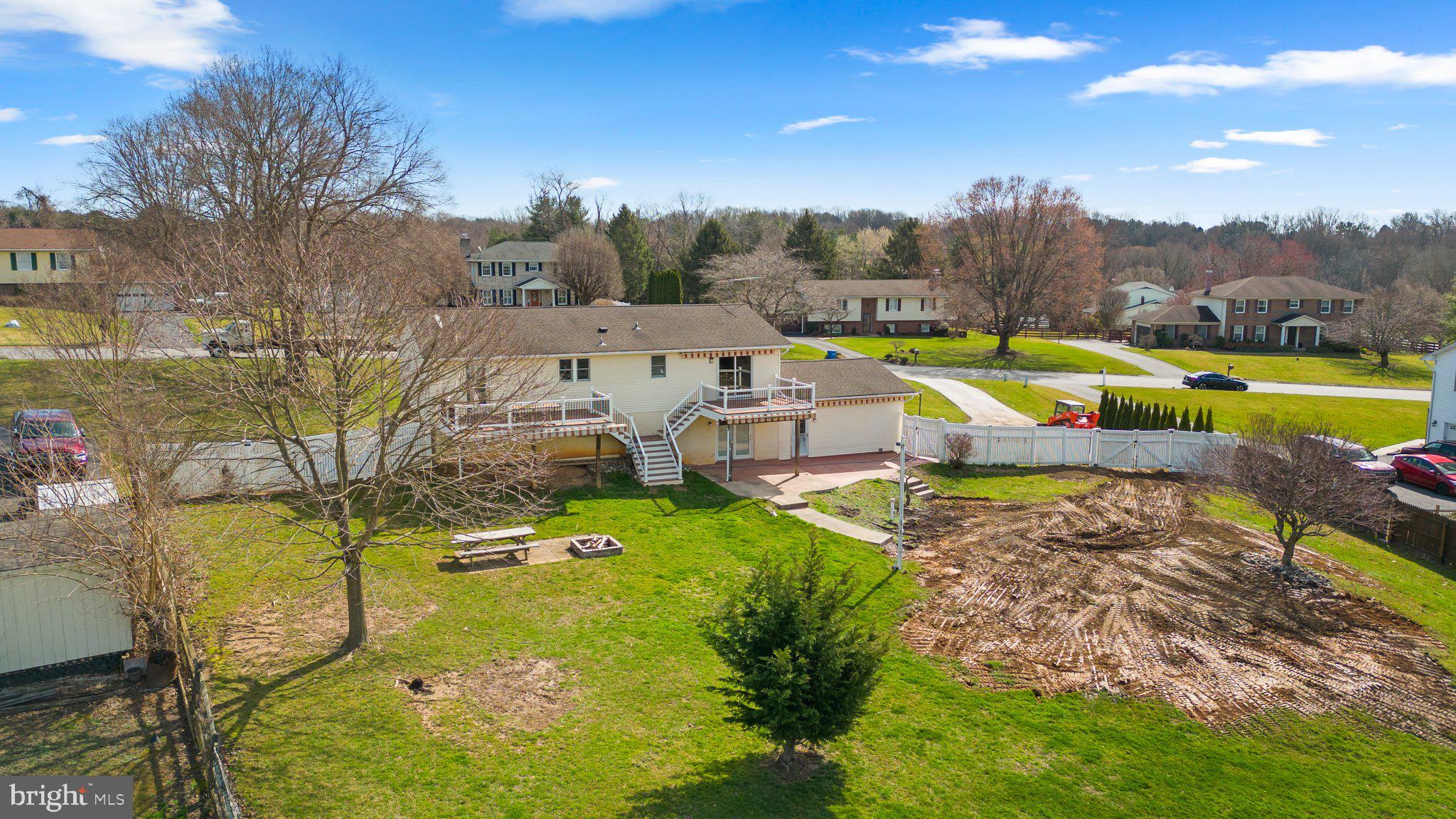 GREEN FIELD - Residential Lease