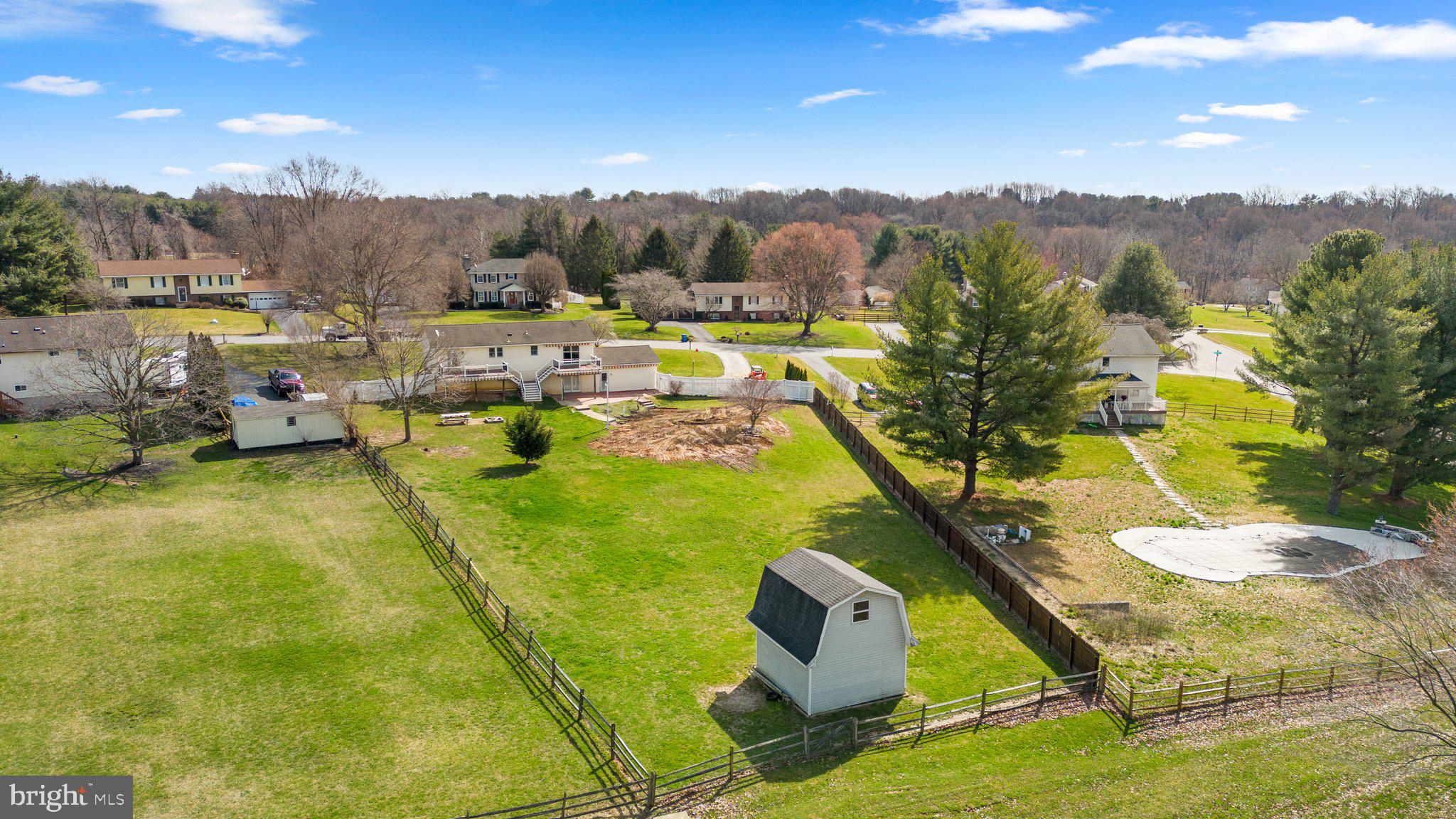 GREEN FIELD - Residential Lease