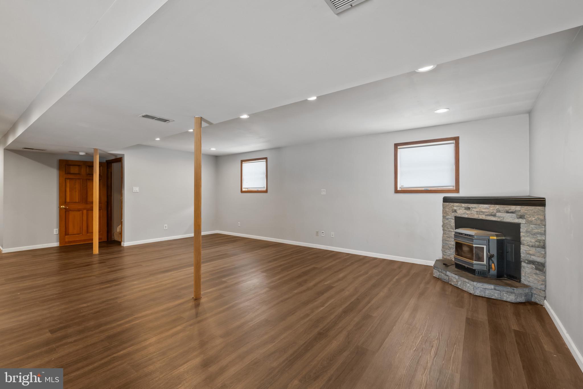 GREEN FIELD - Residential Lease