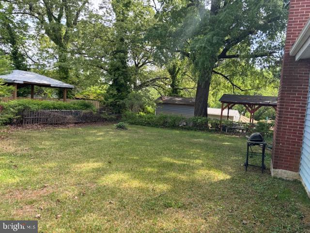 LANDOVER HILLS - Residential