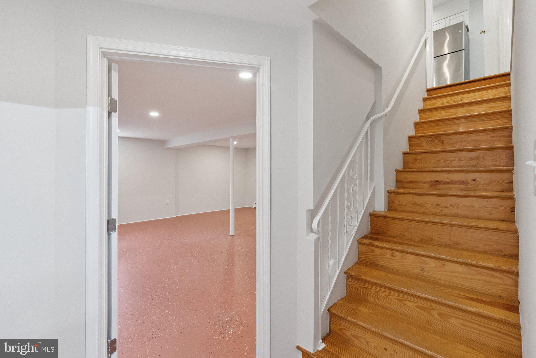 NORTH SHERWOOD FOREST - Residential