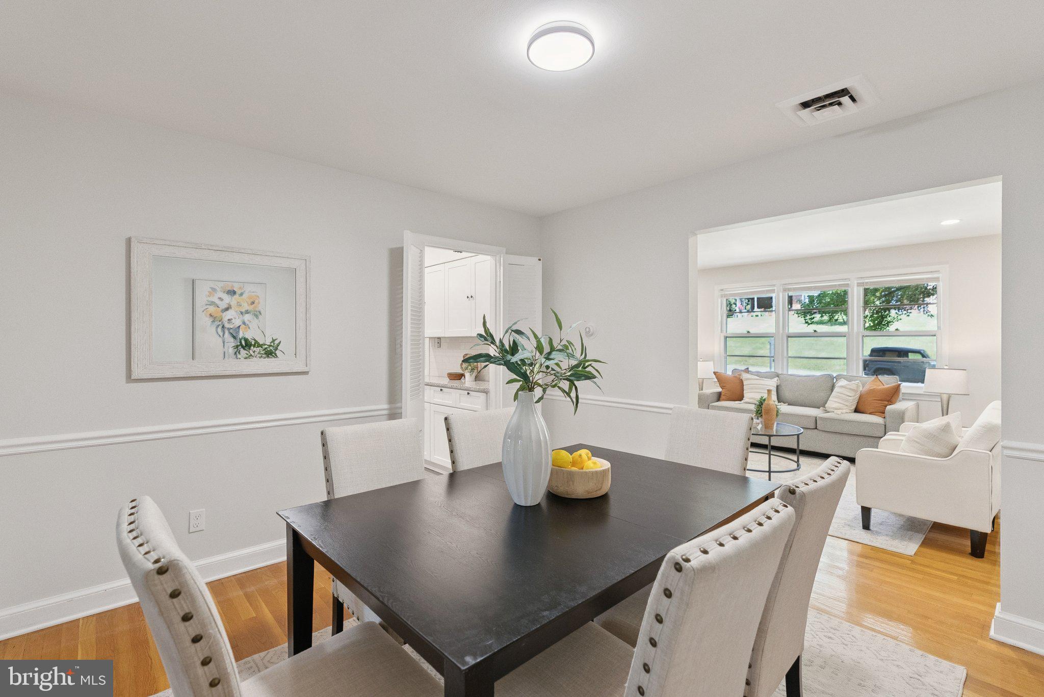 NORTH SHERWOOD FOREST - Residential