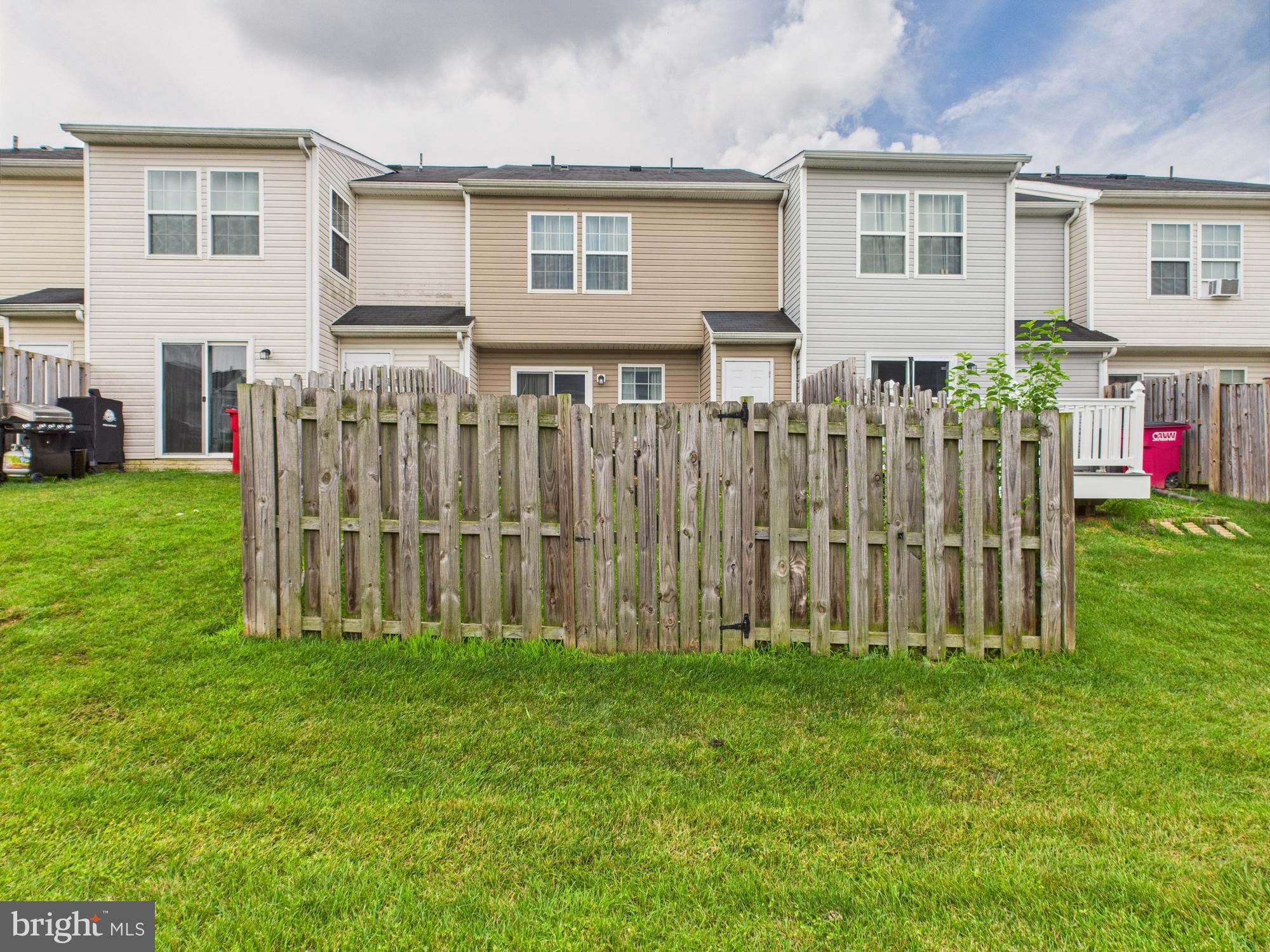 MANOR PARK - Residential