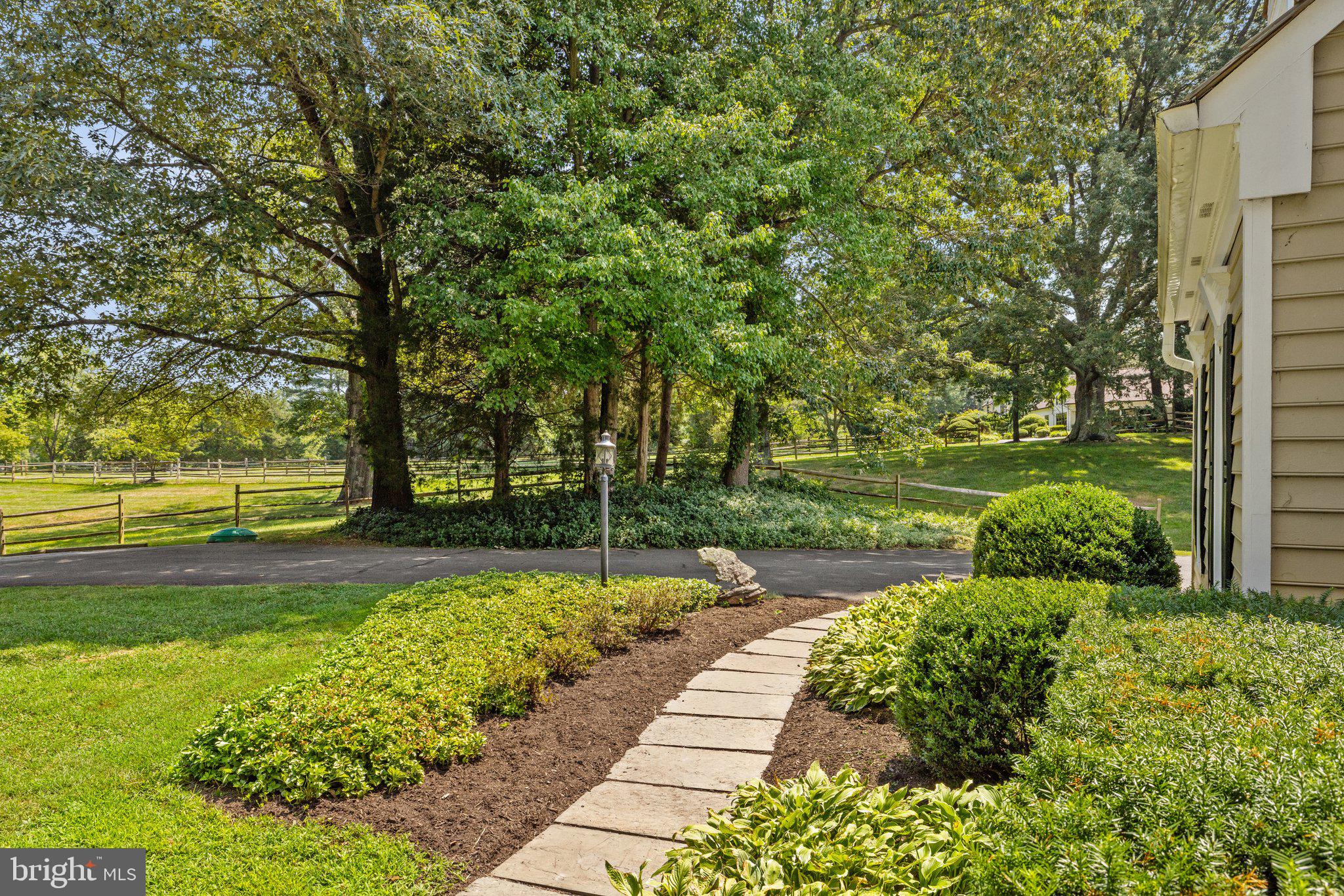 REDLAC FOREST - Residential