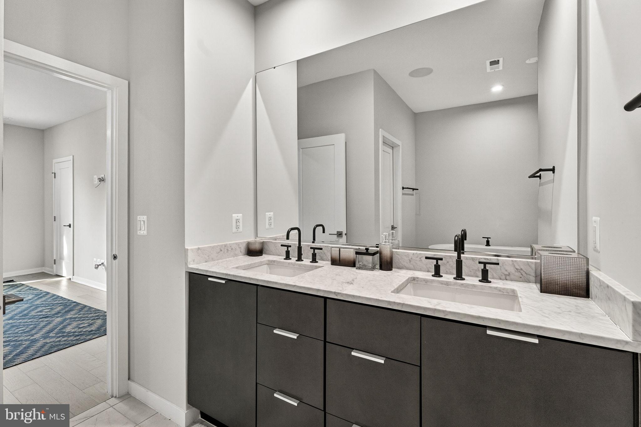 METRO WALK AT MOOREFIELD STATION - Residential