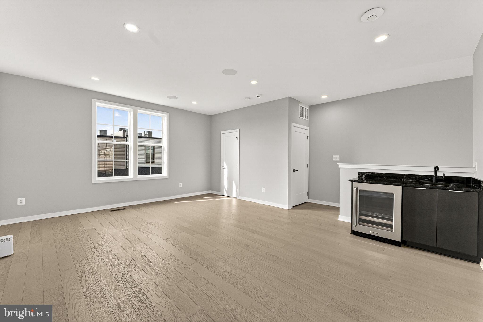 METRO WALK AT MOOREFIELD STATION - Residential