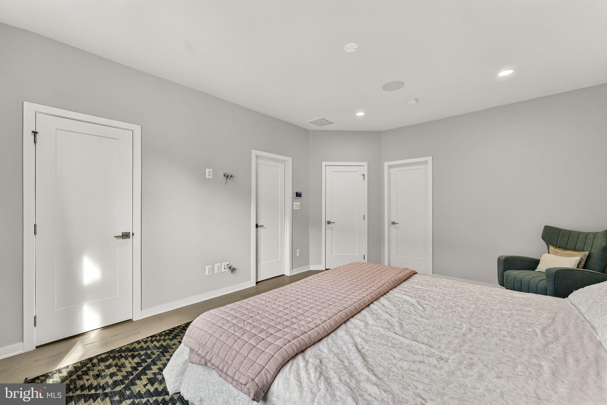 METRO WALK AT MOOREFIELD STATION - Residential