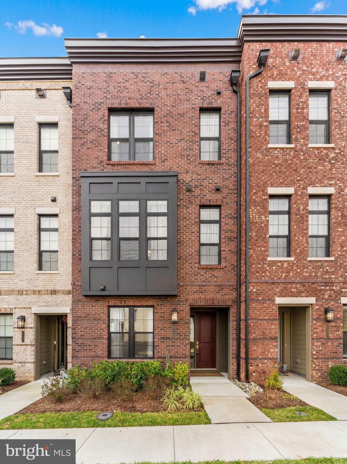 METRO WALK AT MOOREFIELD STATION - Residential