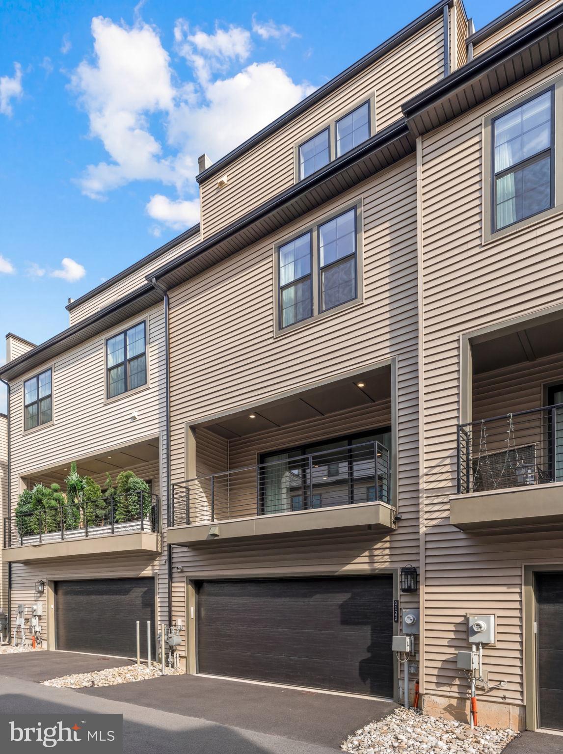 METRO WALK AT MOOREFIELD STATION - Residential