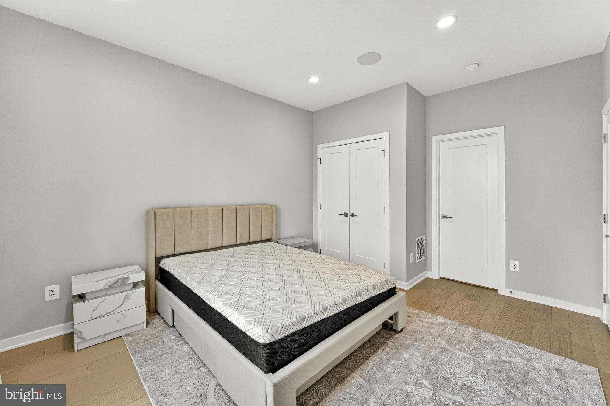 METRO WALK AT MOOREFIELD STATION - Residential