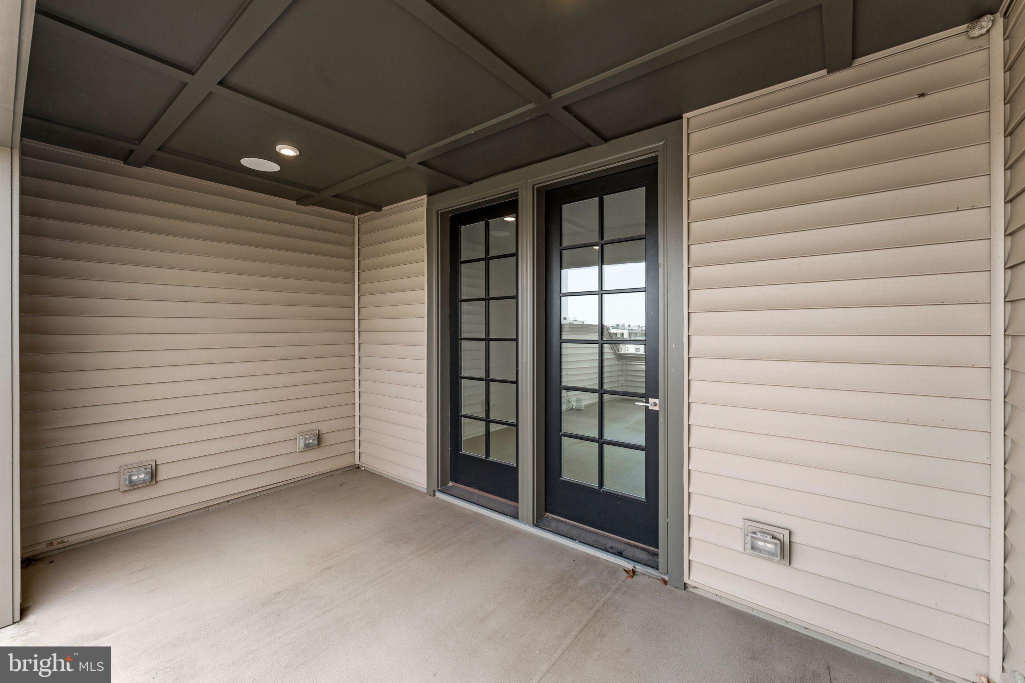 METRO WALK AT MOOREFIELD STATION - Residential