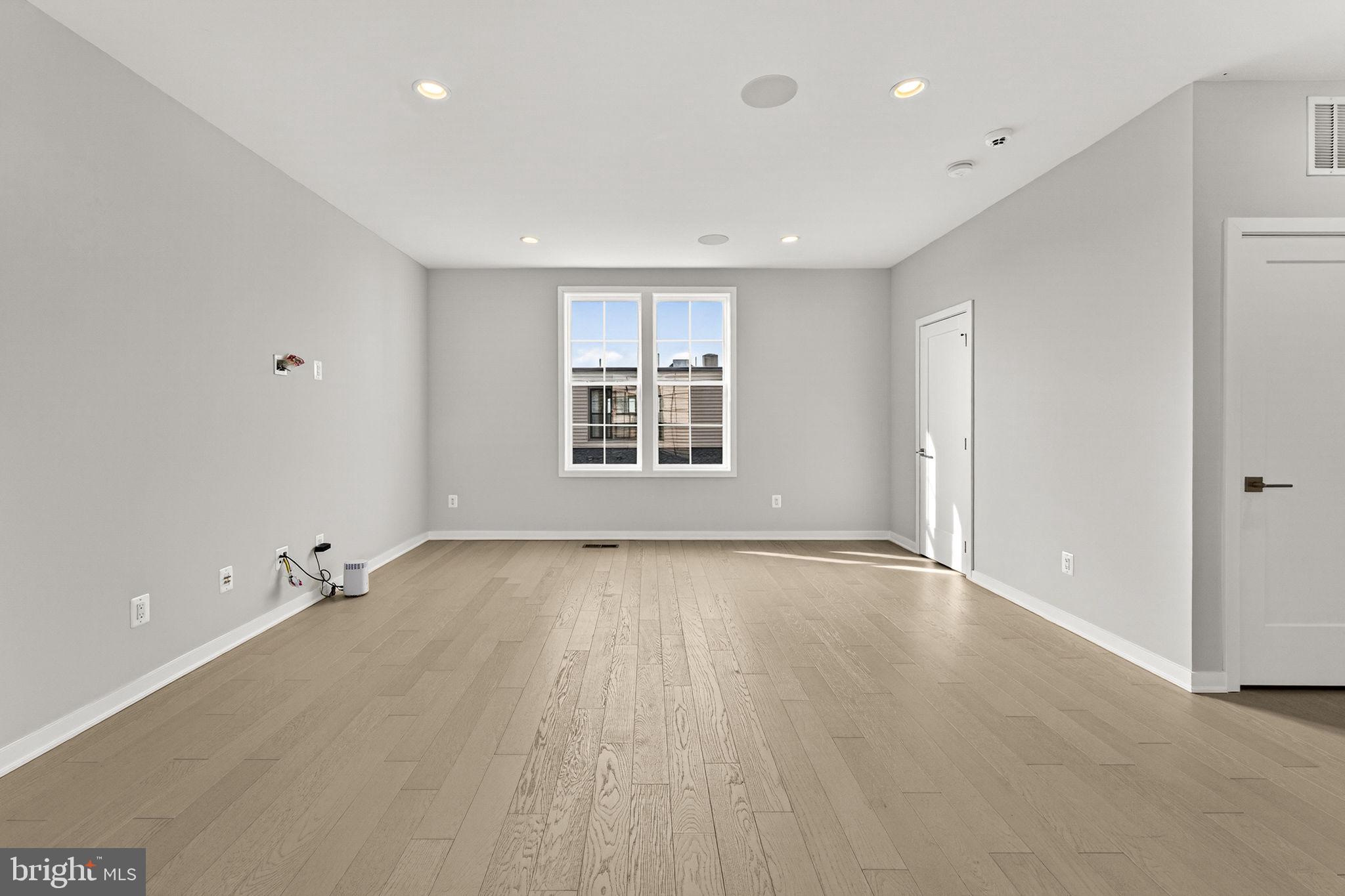 METRO WALK AT MOOREFIELD STATION - Residential