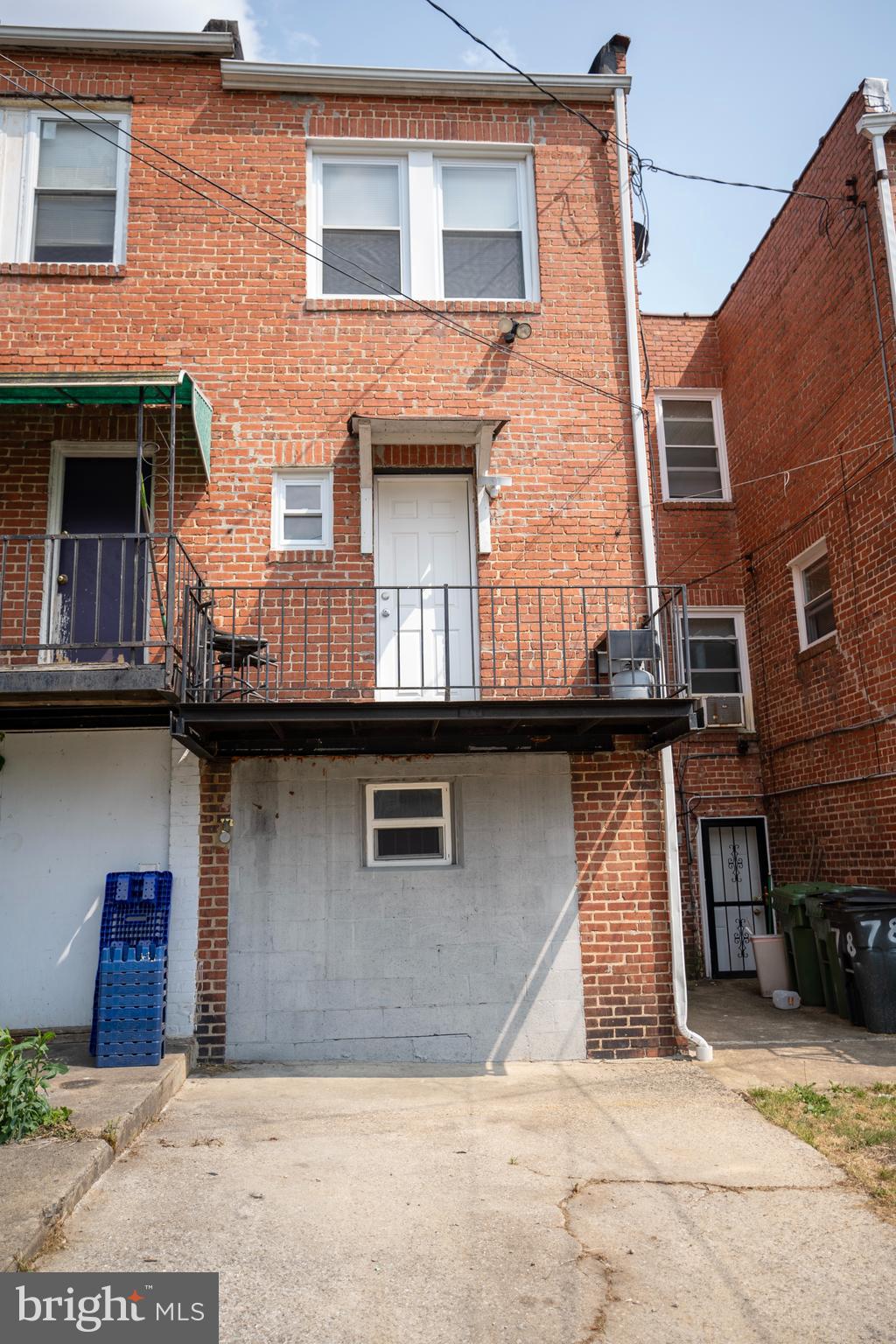 SAINT JOSEPHS - Residential Lease