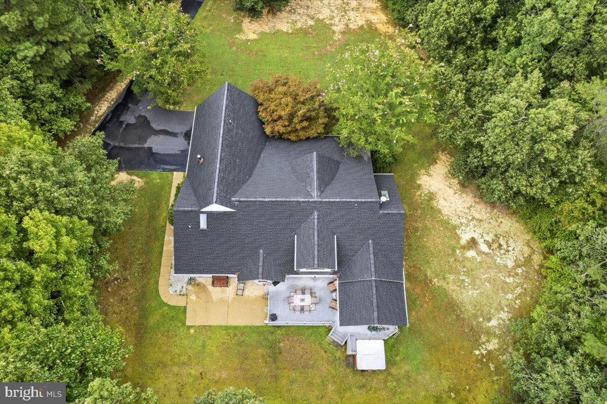 8175 ELIZABETH LANE
