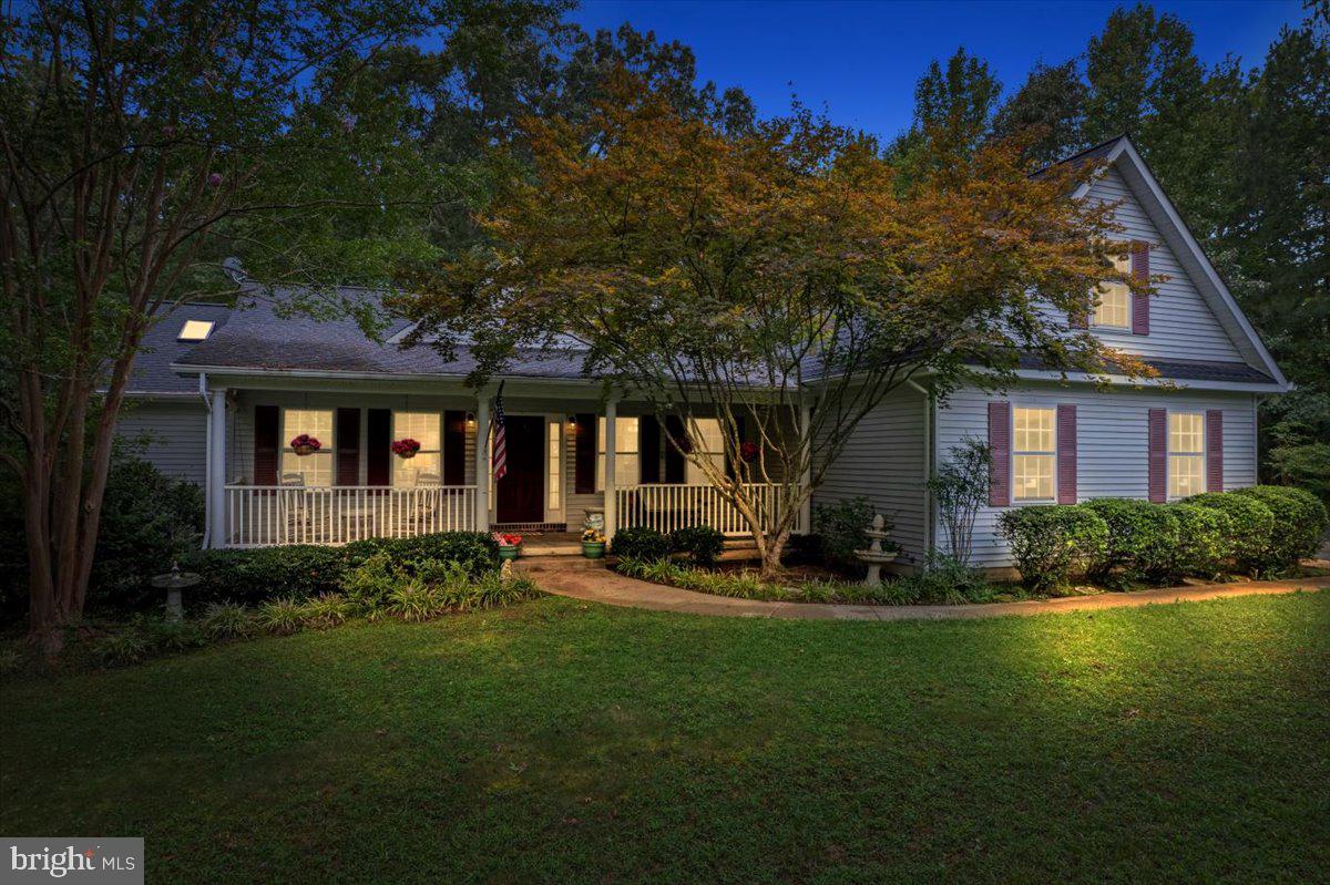 8175 ELIZABETH LANE