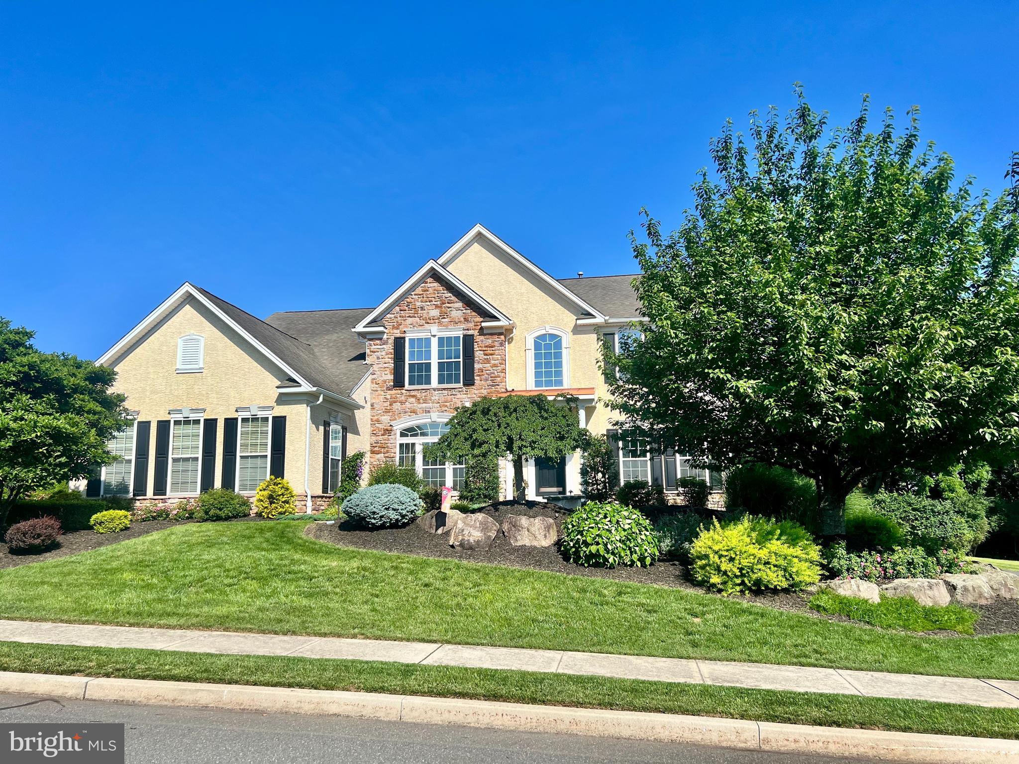 8 BROOK HOLLOW DRIVE