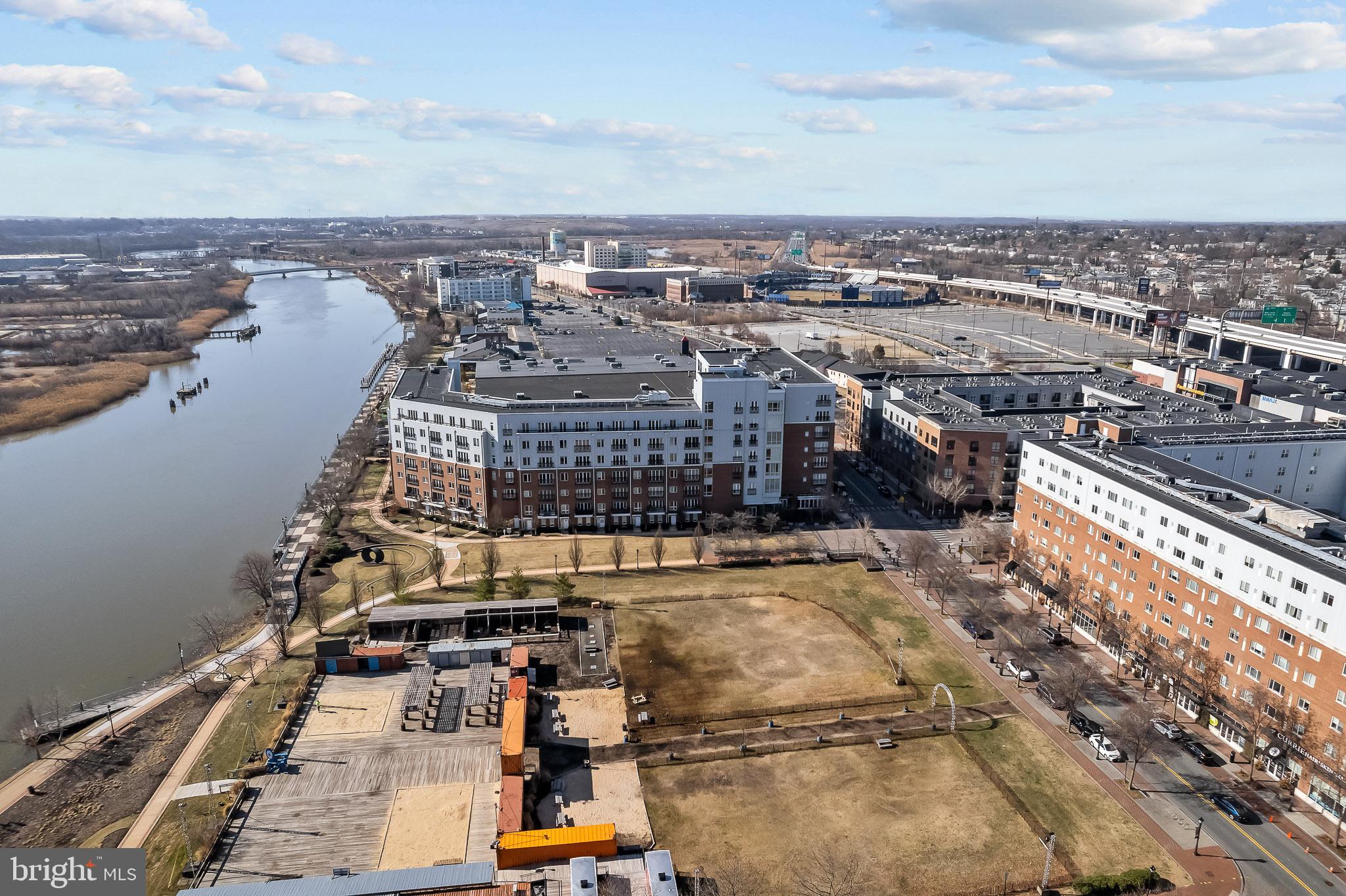 JUSTISON LANDING - Residential