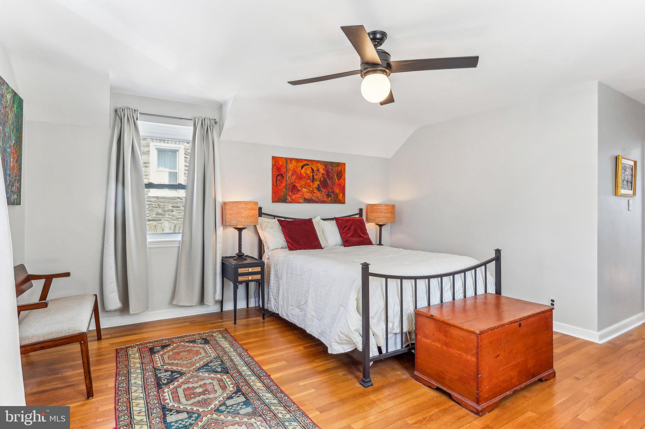 CHESTNUT HILL - Residential