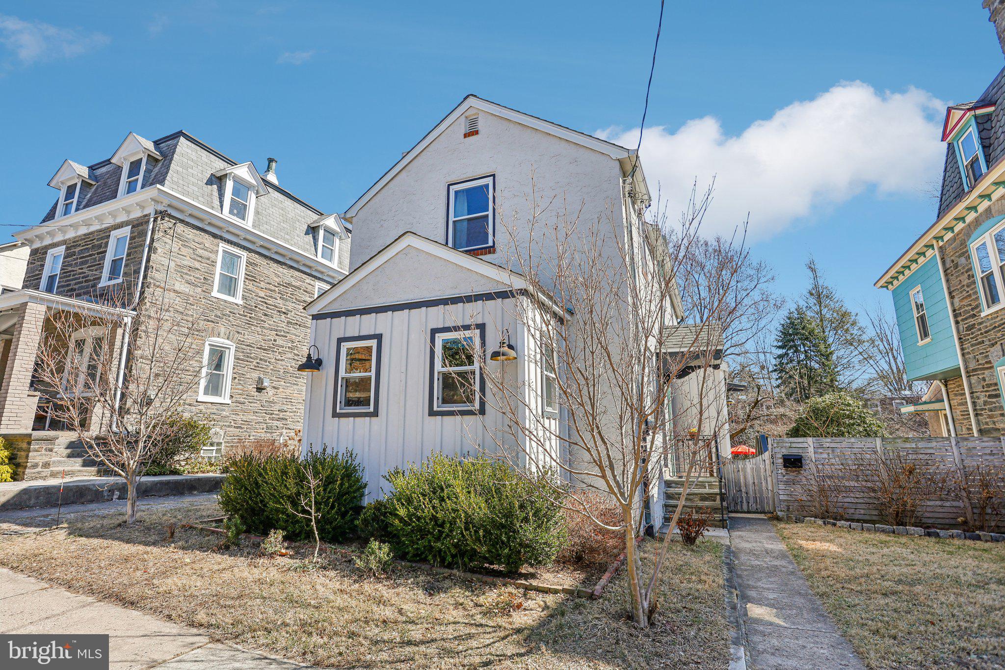 CHESTNUT HILL - Residential