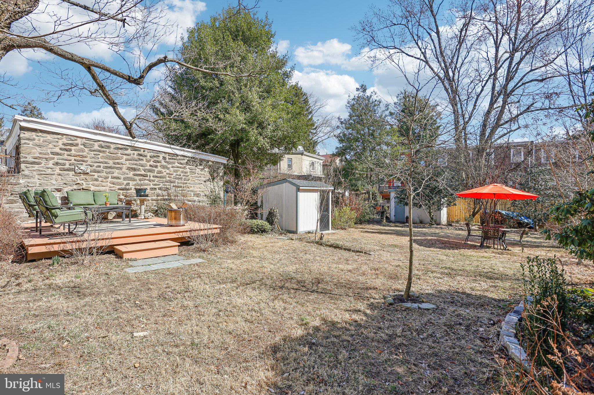 CHESTNUT HILL - Residential