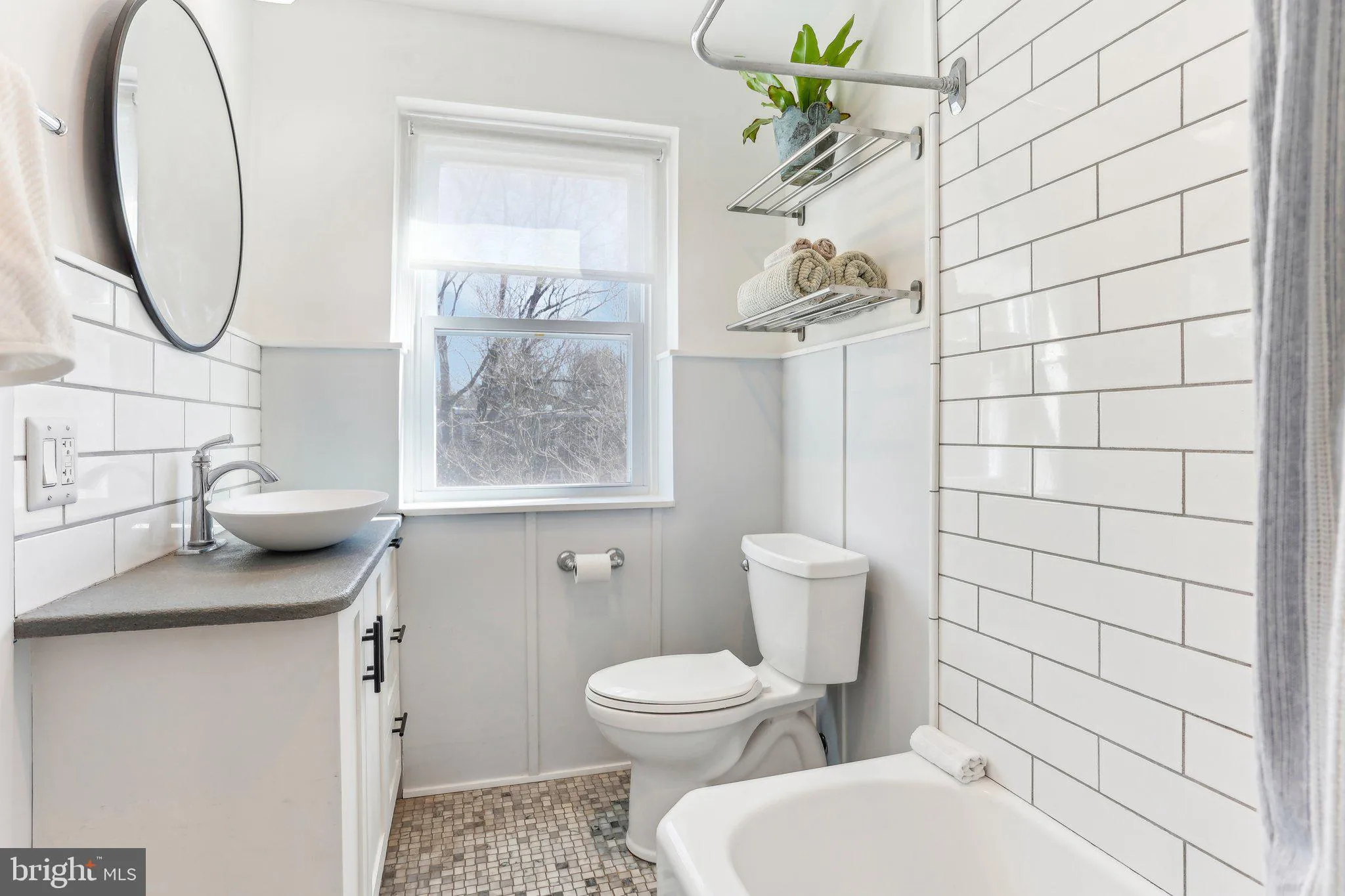 Philadelphia, Pennsylvania 19118, United States, 3 Bedrooms Bedrooms, ,3 BathroomsBathrooms,Residential,Contingent,86682