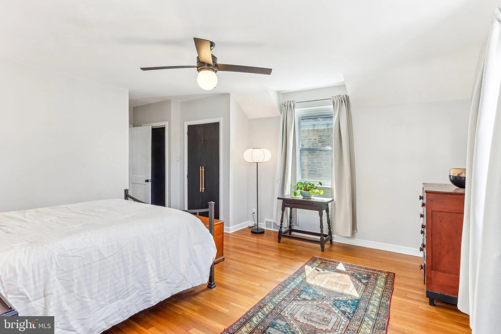 Philadelphia, Pennsylvania 19118, United States, 3 Bedrooms Bedrooms, ,3 BathroomsBathrooms,Residential,Contingent,86682