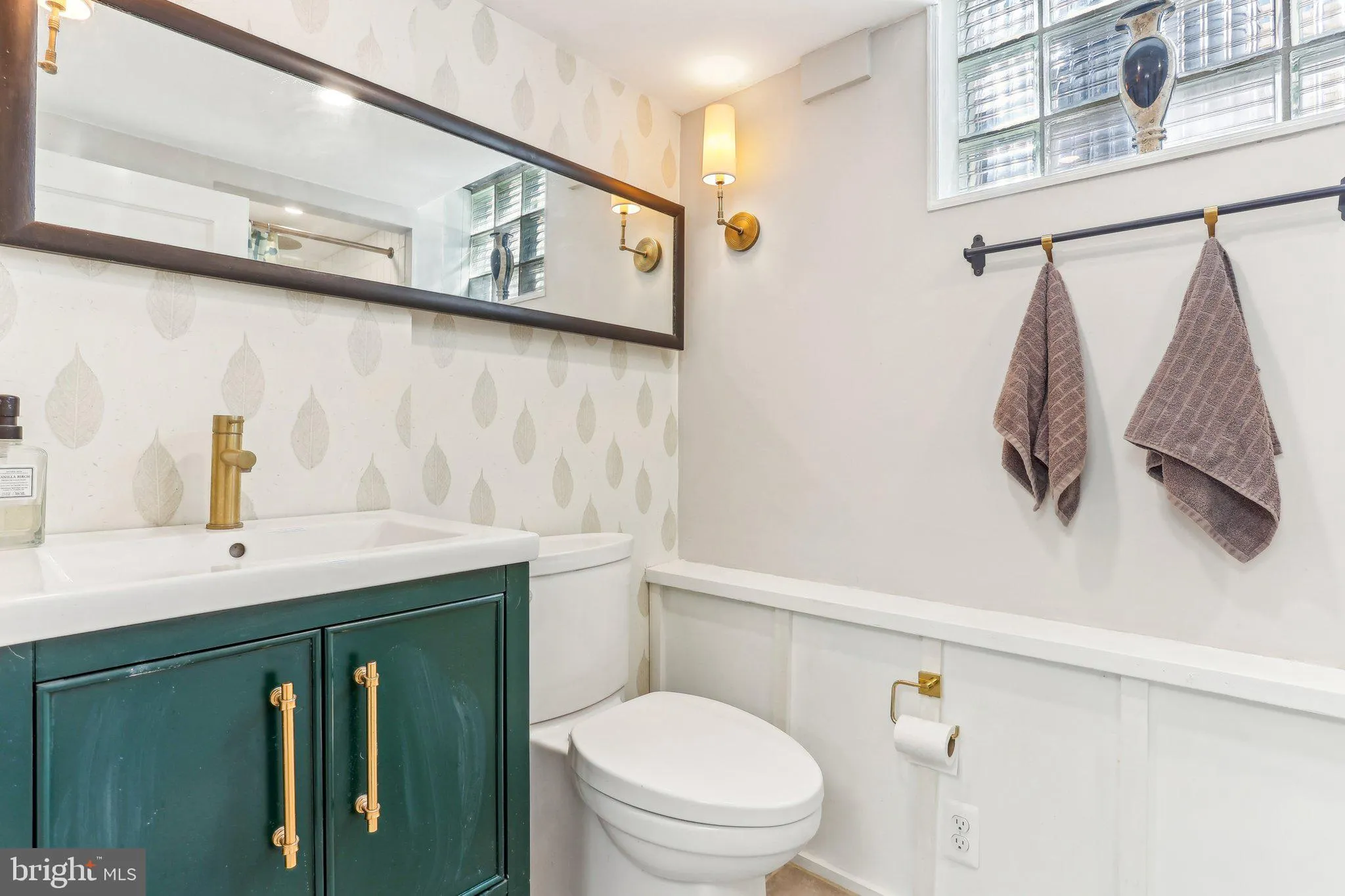 Philadelphia, Pennsylvania 19118, United States, 3 Bedrooms Bedrooms, ,3 BathroomsBathrooms,Residential,Contingent,86682