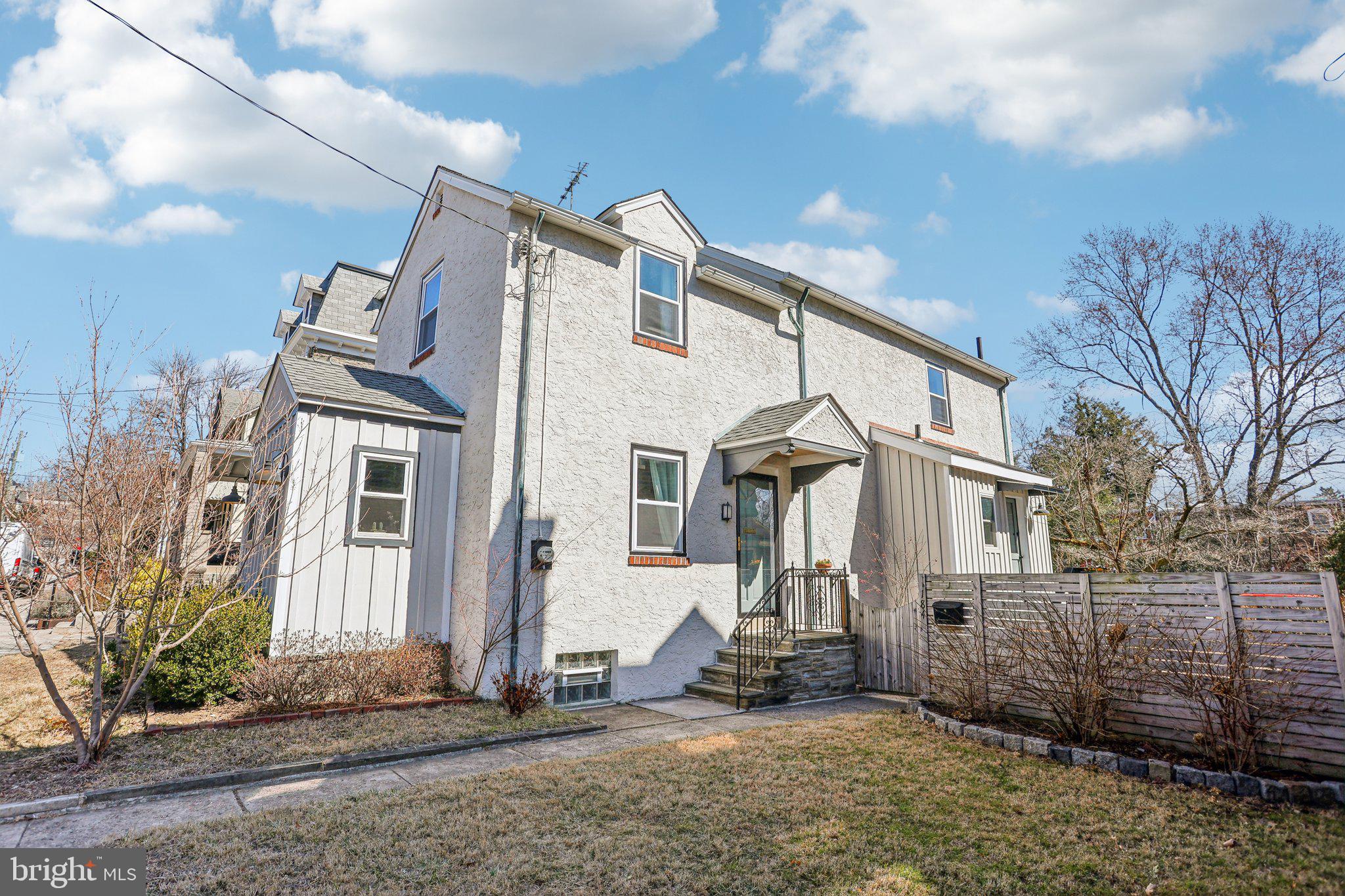 CHESTNUT HILL - Residential