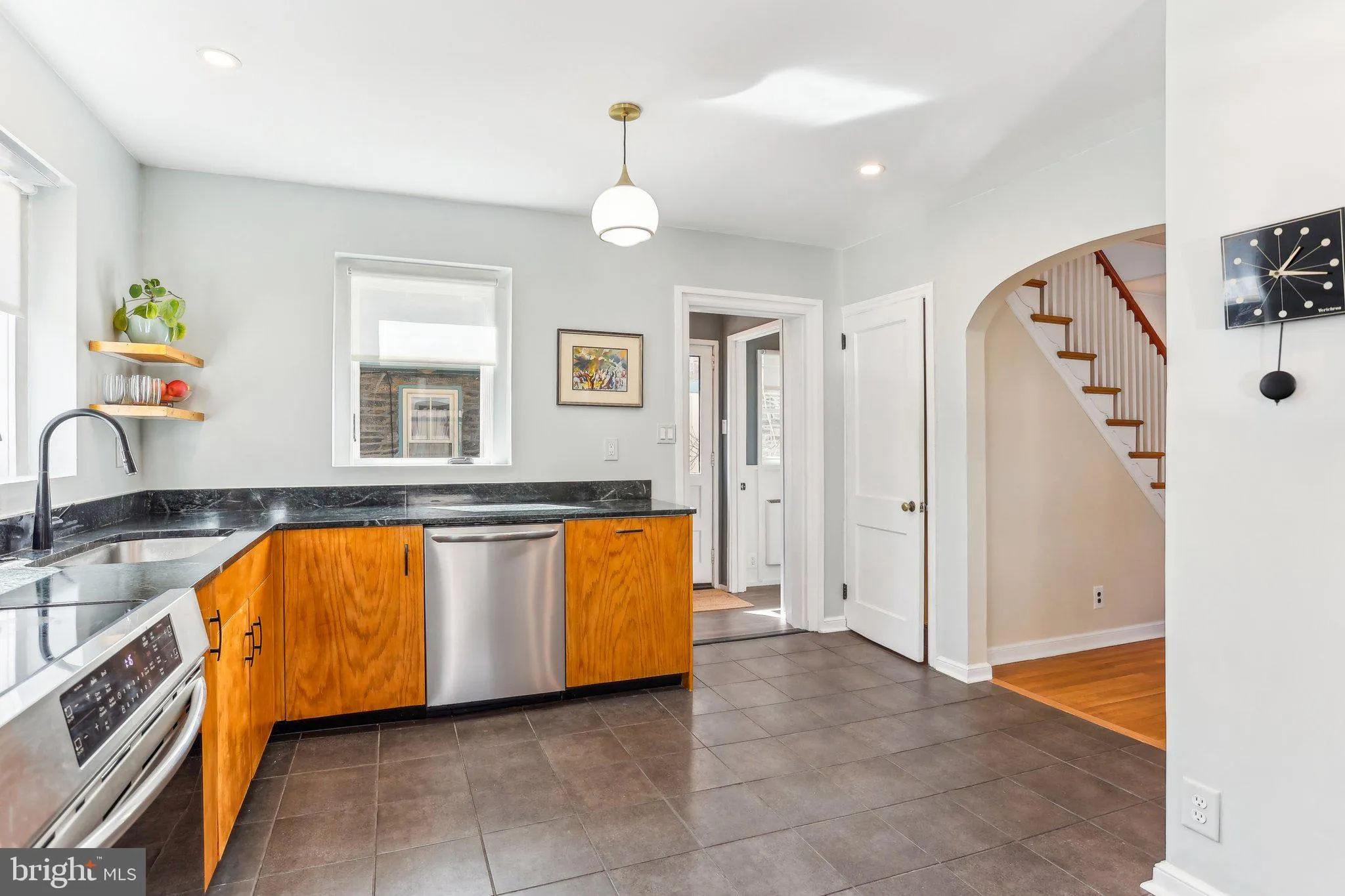 Philadelphia, Pennsylvania 19118, United States, 3 Bedrooms Bedrooms, ,3 BathroomsBathrooms,Residential,Contingent,86682