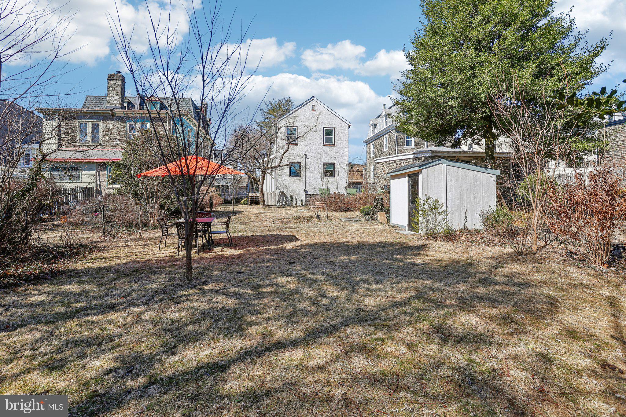 CHESTNUT HILL - Residential