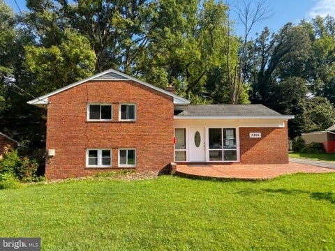 Photo of 7309 Leesville Boulevard, SPRINGFIELD, VA 22151 (MLS # VAFX2343216)