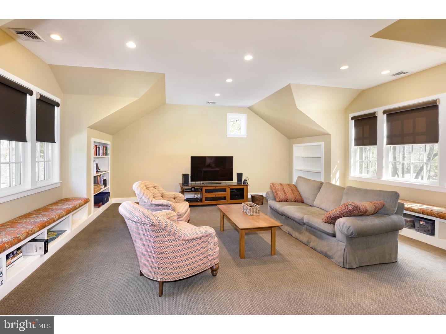 WYNNEWOOD - Residential