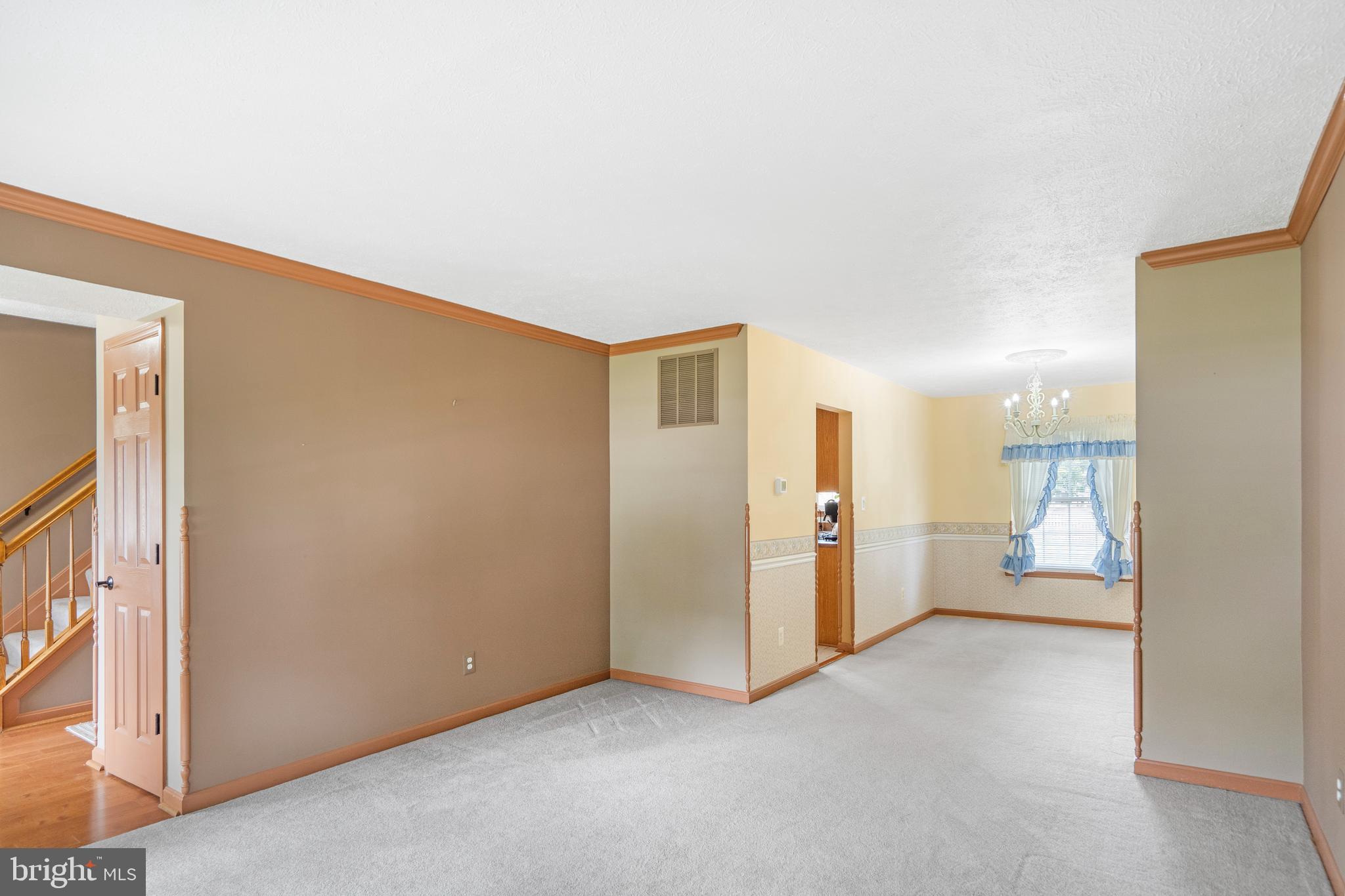 TUCHAHOE FARMS - Residential