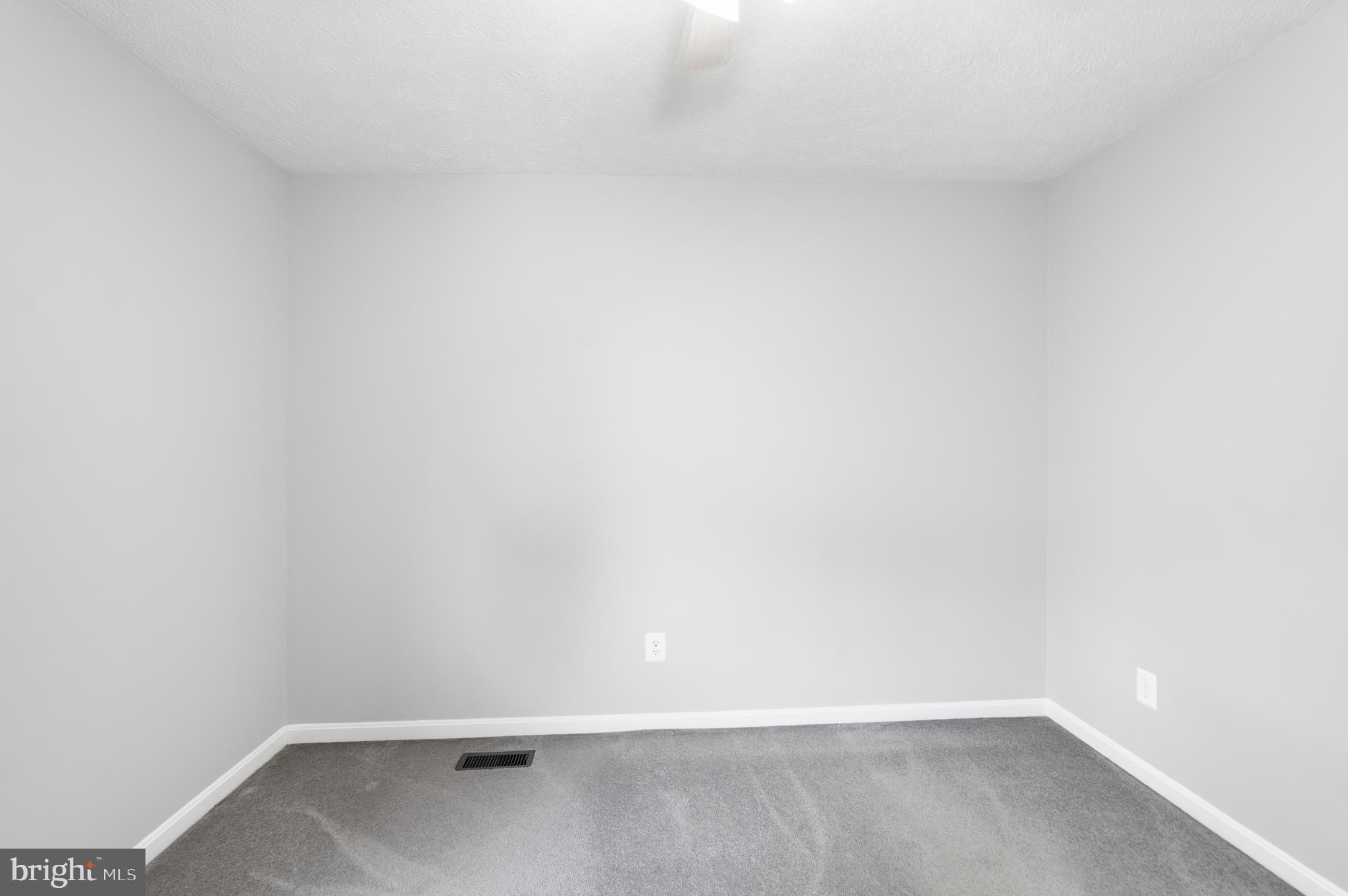 TUCHAHOE FARMS - Residential