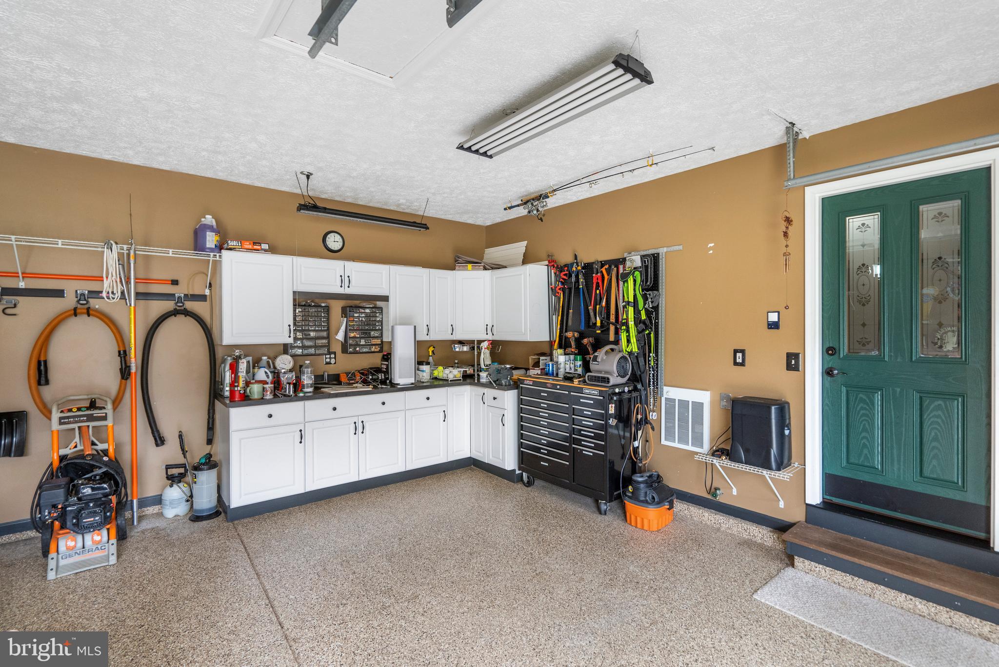 TUCHAHOE FARMS - Residential