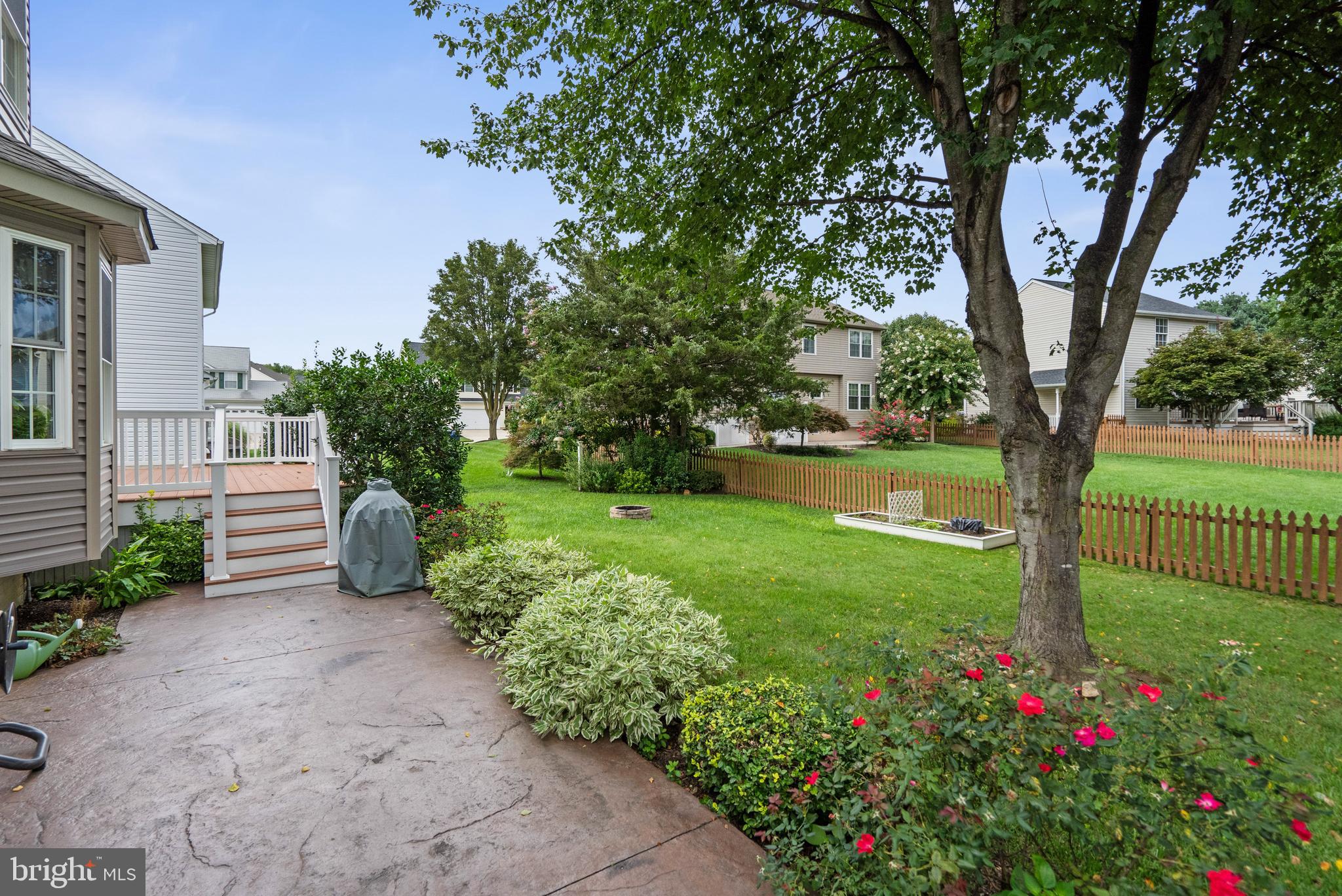 TUCHAHOE FARMS - Residential