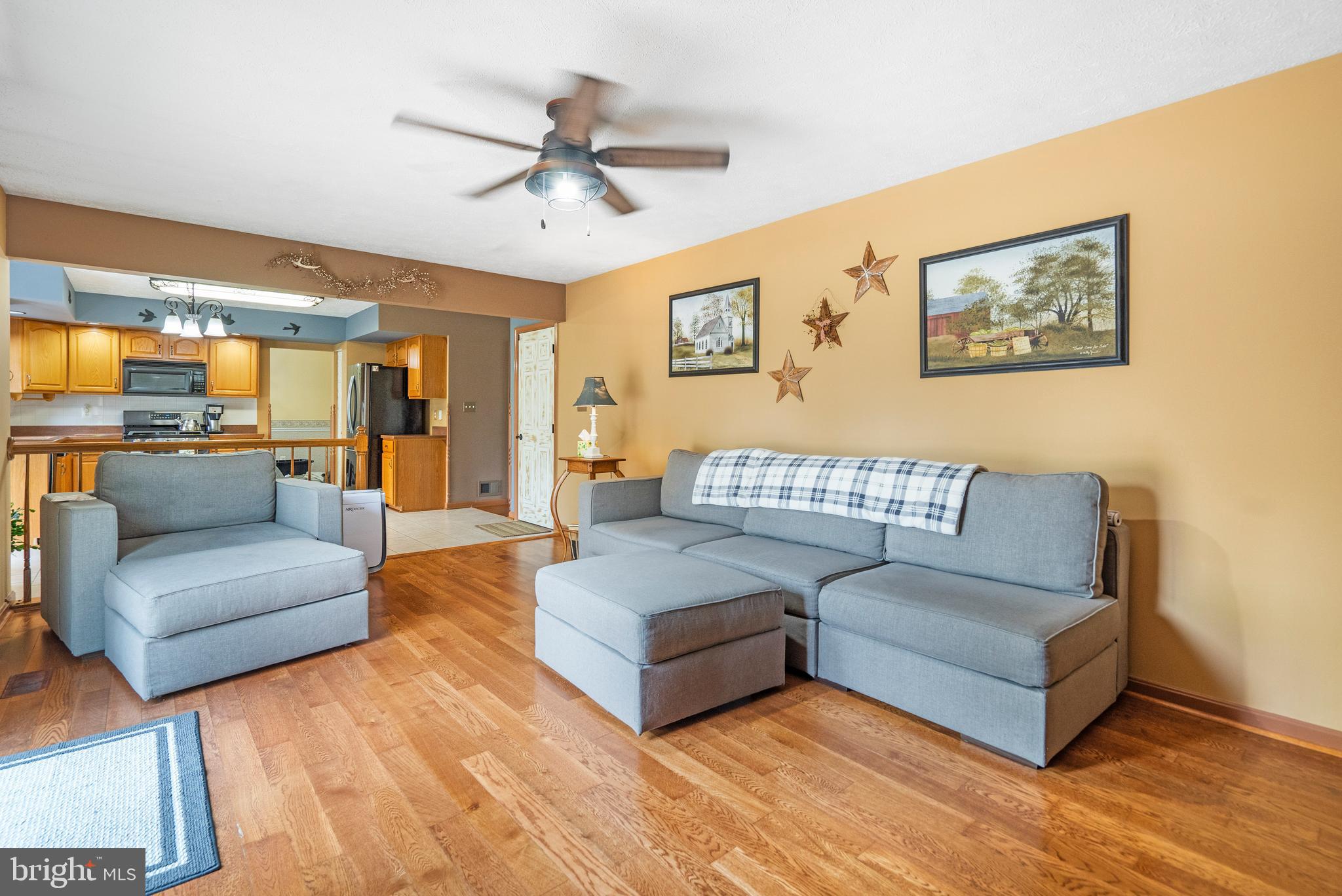 TUCHAHOE FARMS - Residential