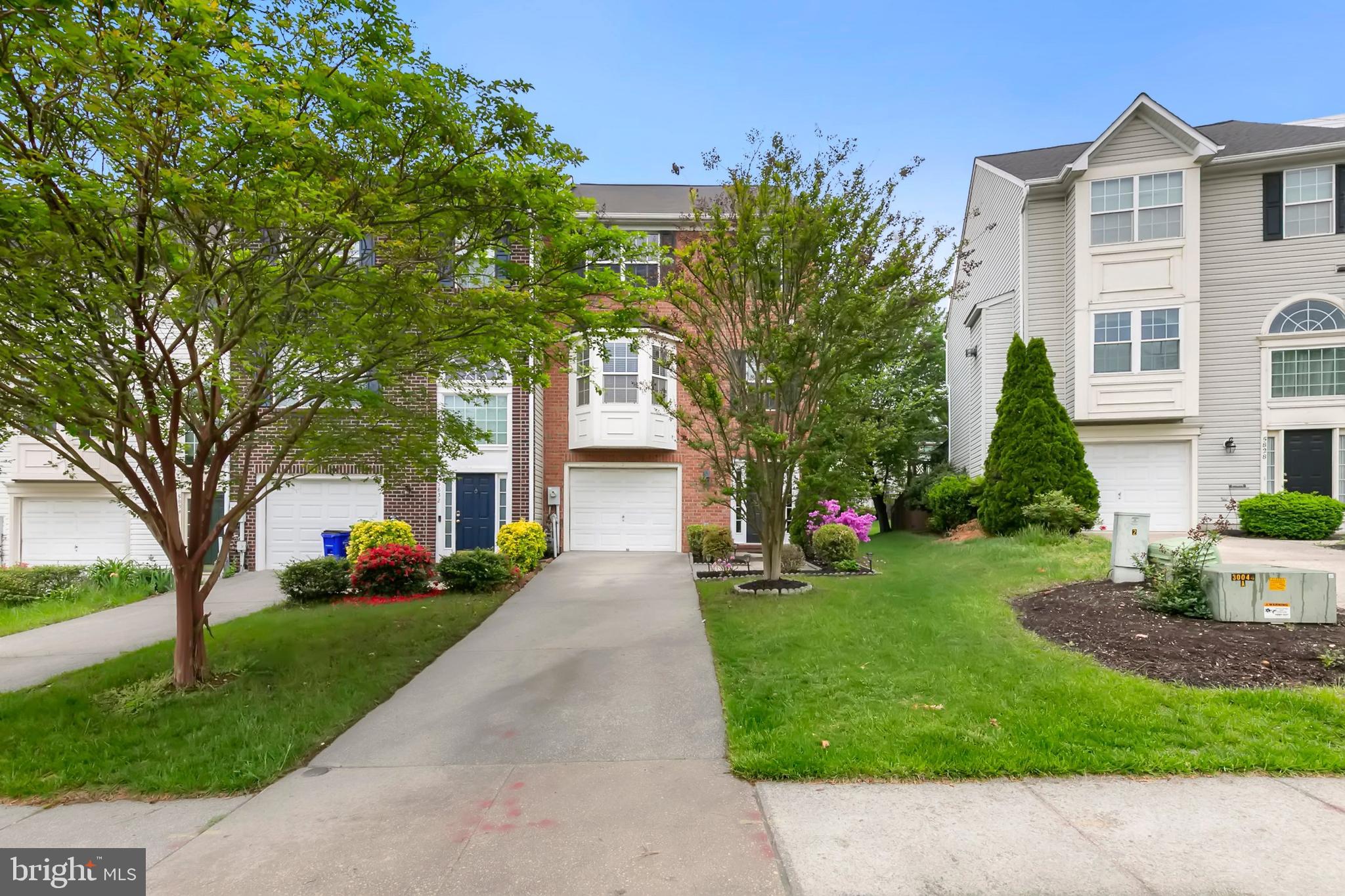 5830 SHADY OAK LANE
