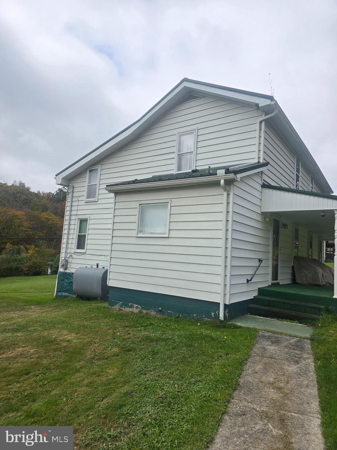 11119 HILL SIDE DRIVE