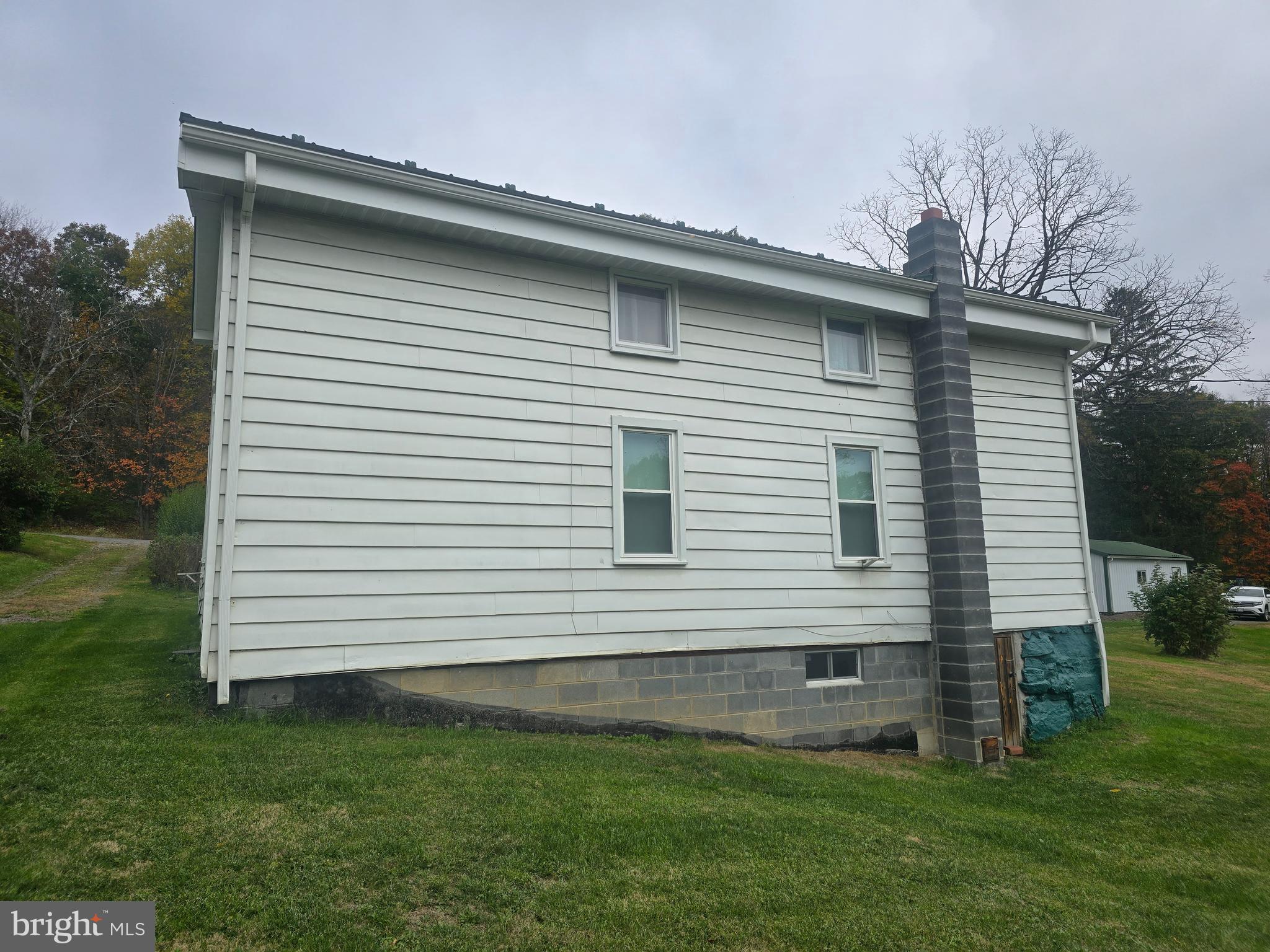 11119 HILL SIDE DRIVE