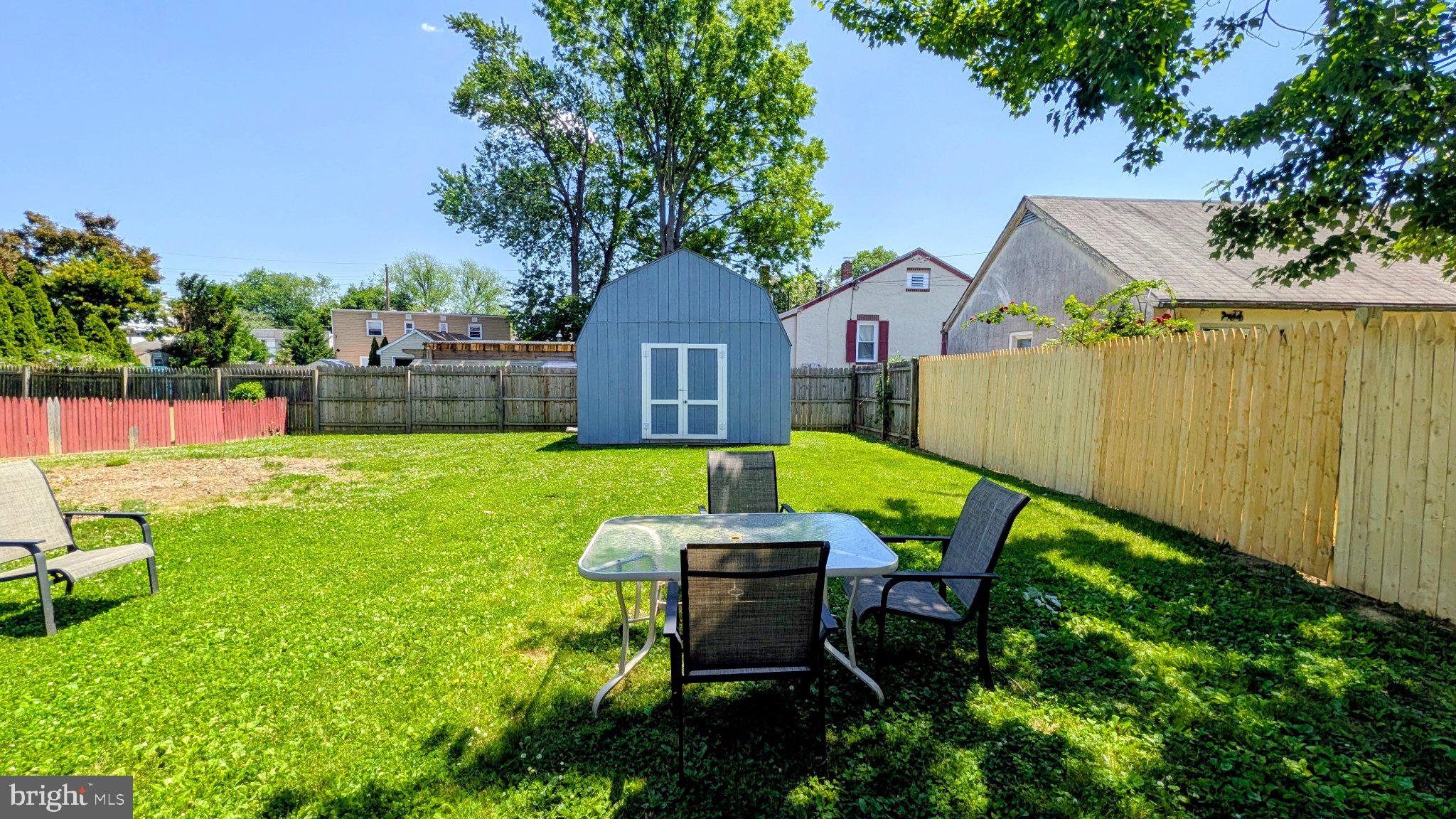 MILMONT PARK - Residential