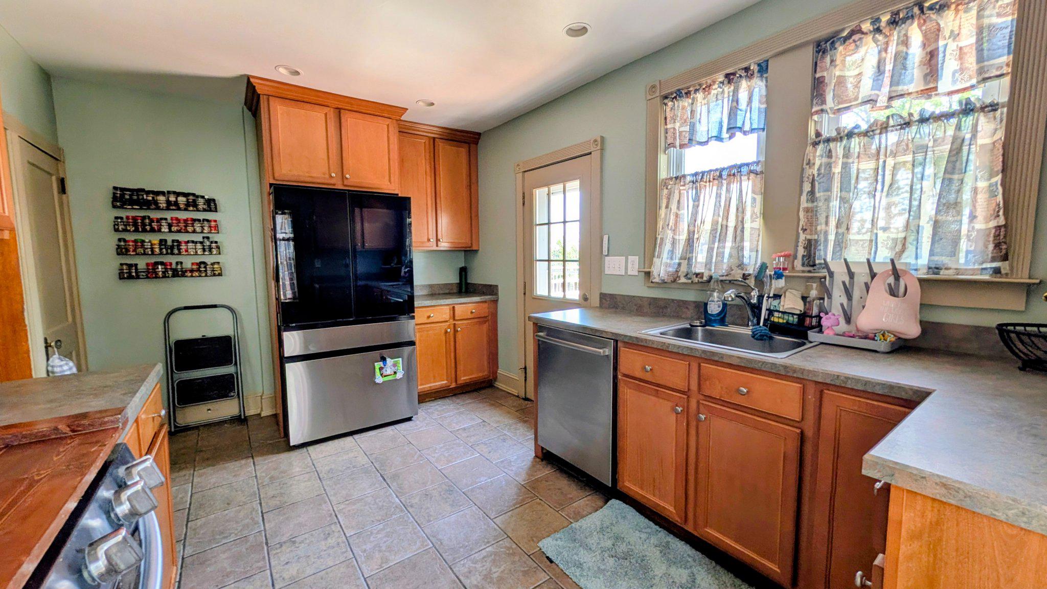 MILMONT PARK - Residential