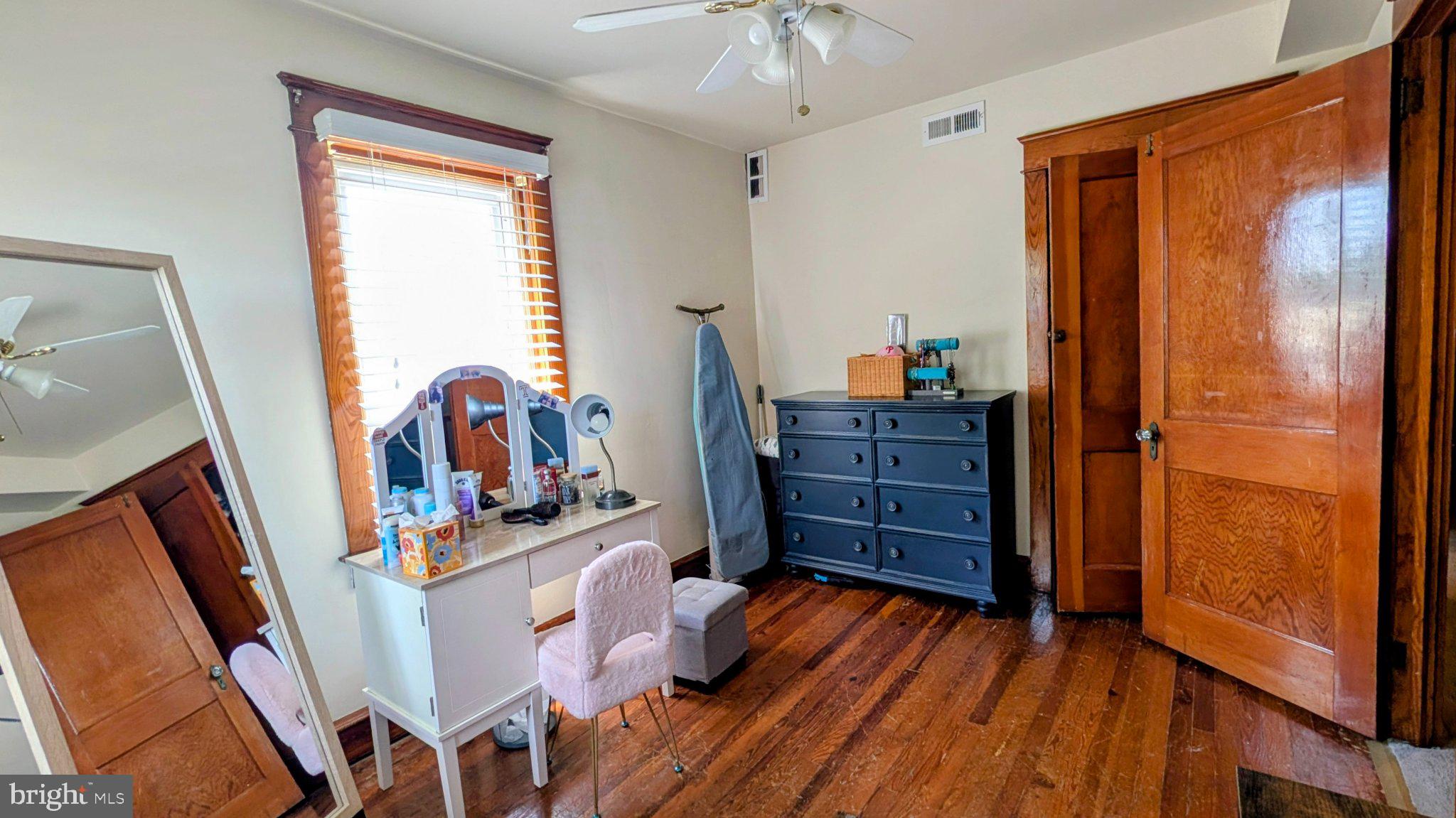 MILMONT PARK - Residential