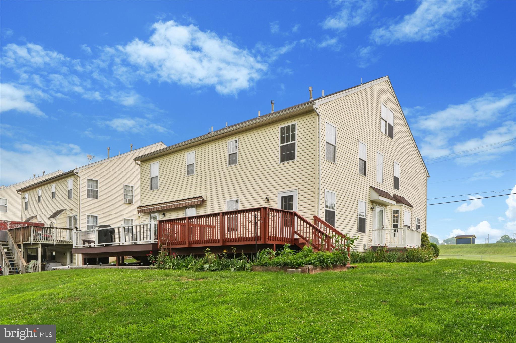 317 W SIXTH STREET