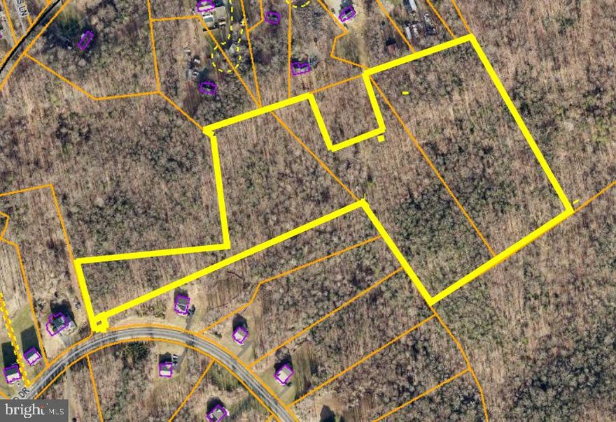 17.23 ACRES IN WIDEWATER AREA OF STAFFORD WITH POTENTIAL FOR SUBDIVISION!
Zoned A-2 permitting One Acre Homesites.